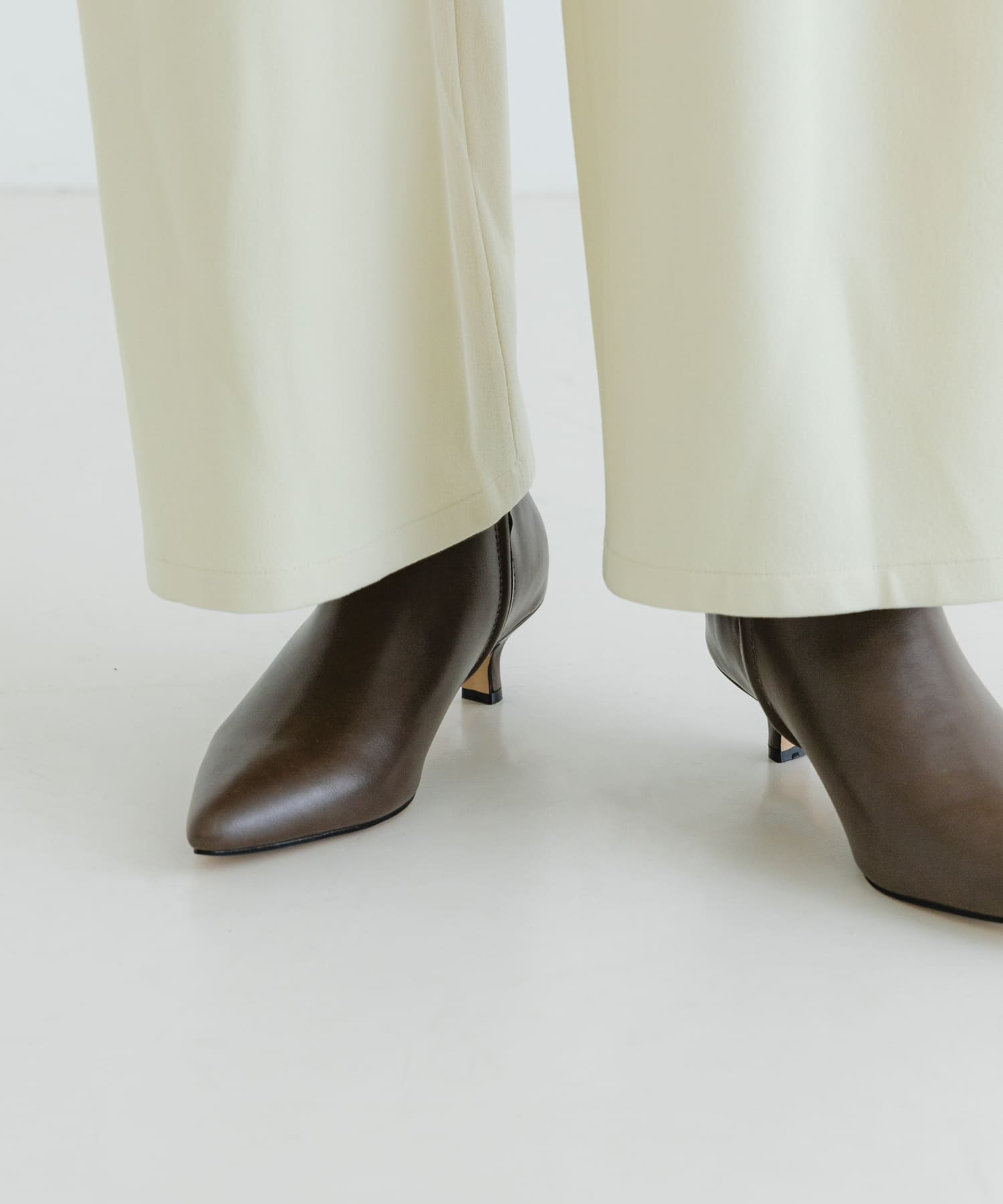 ポインテッドトゥブーツ BROWN 23.5