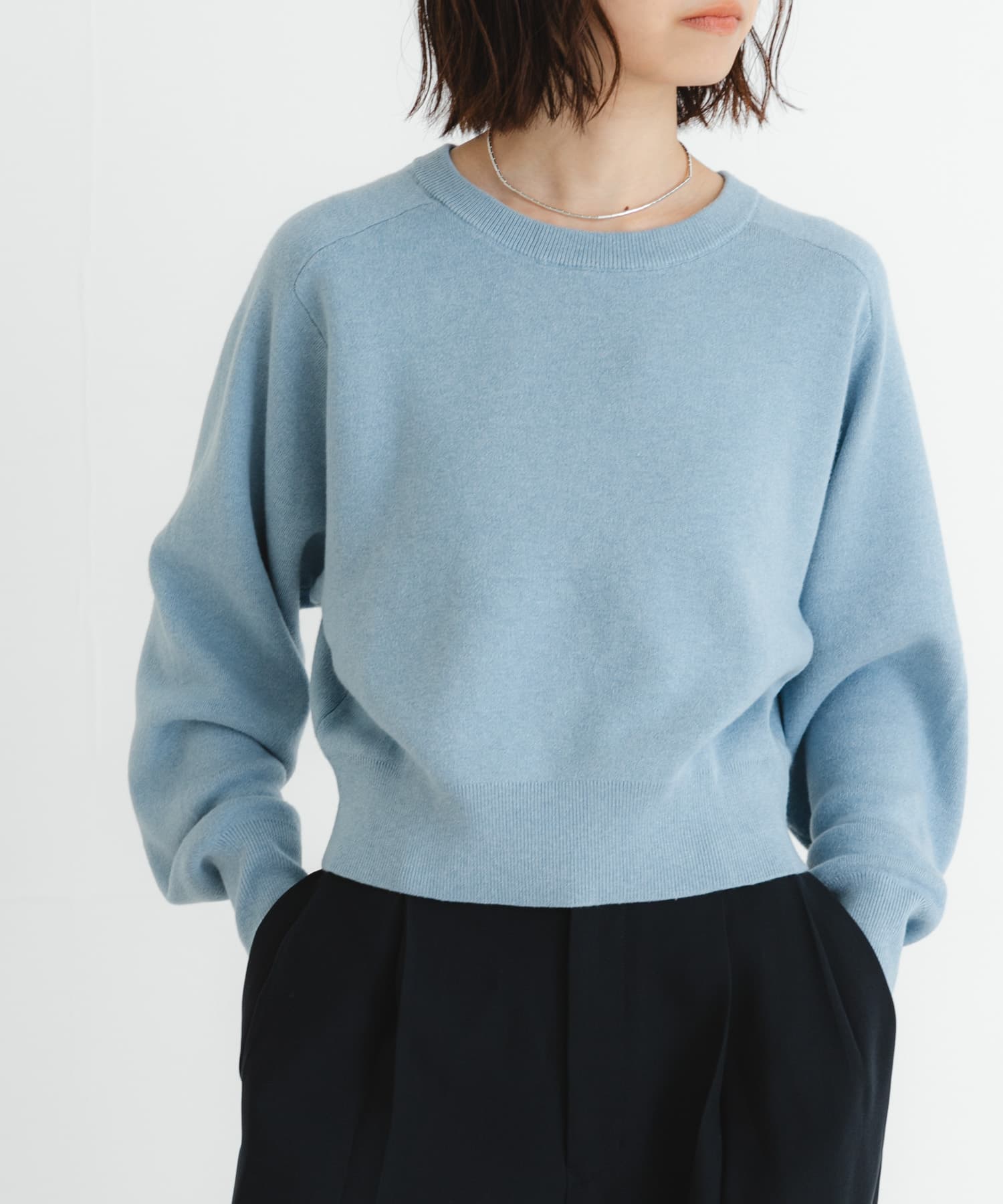 new basic　カシミヤコットンクルーネックニット