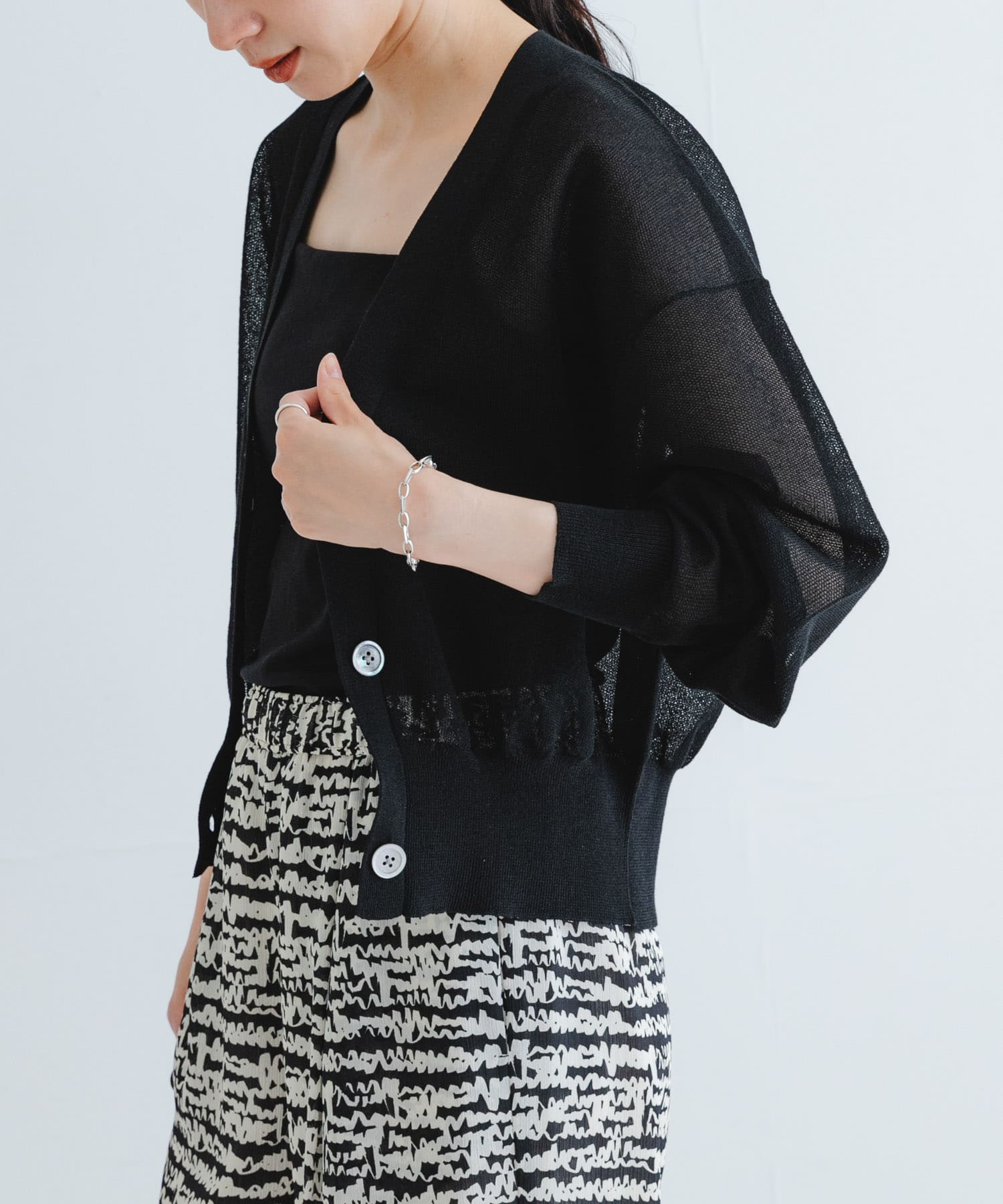 new basic　リネン混スポンディッシュニットカーディガン