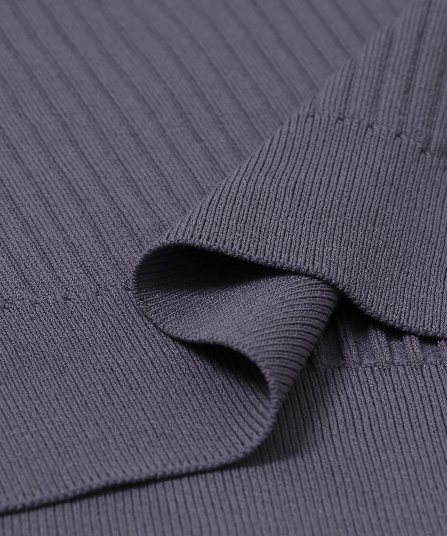 『WEB限定』クルーネックコンパクトリブニット CHARCOAL FREE