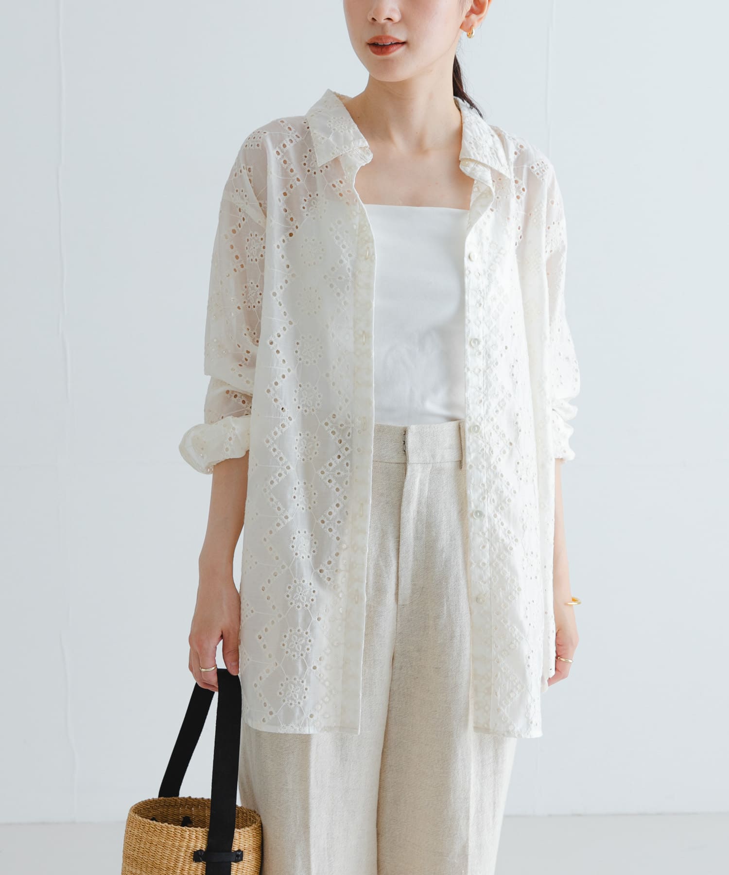 刺繍レースオーバーシャツ