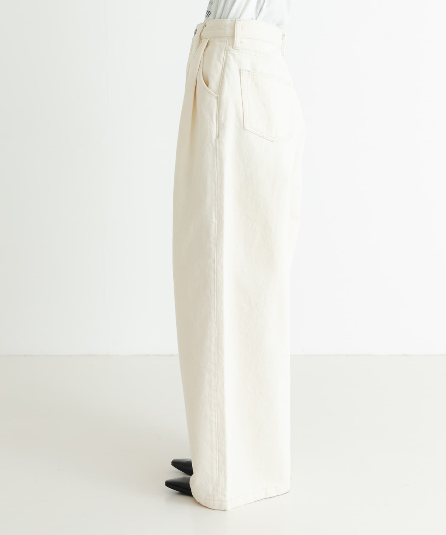 IVORY