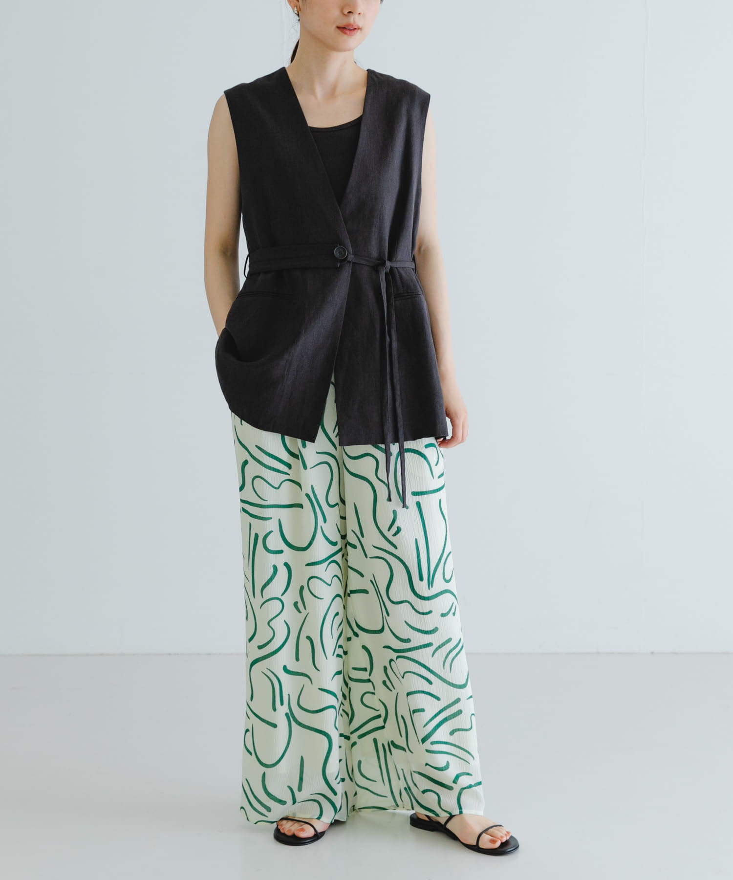 GREEN