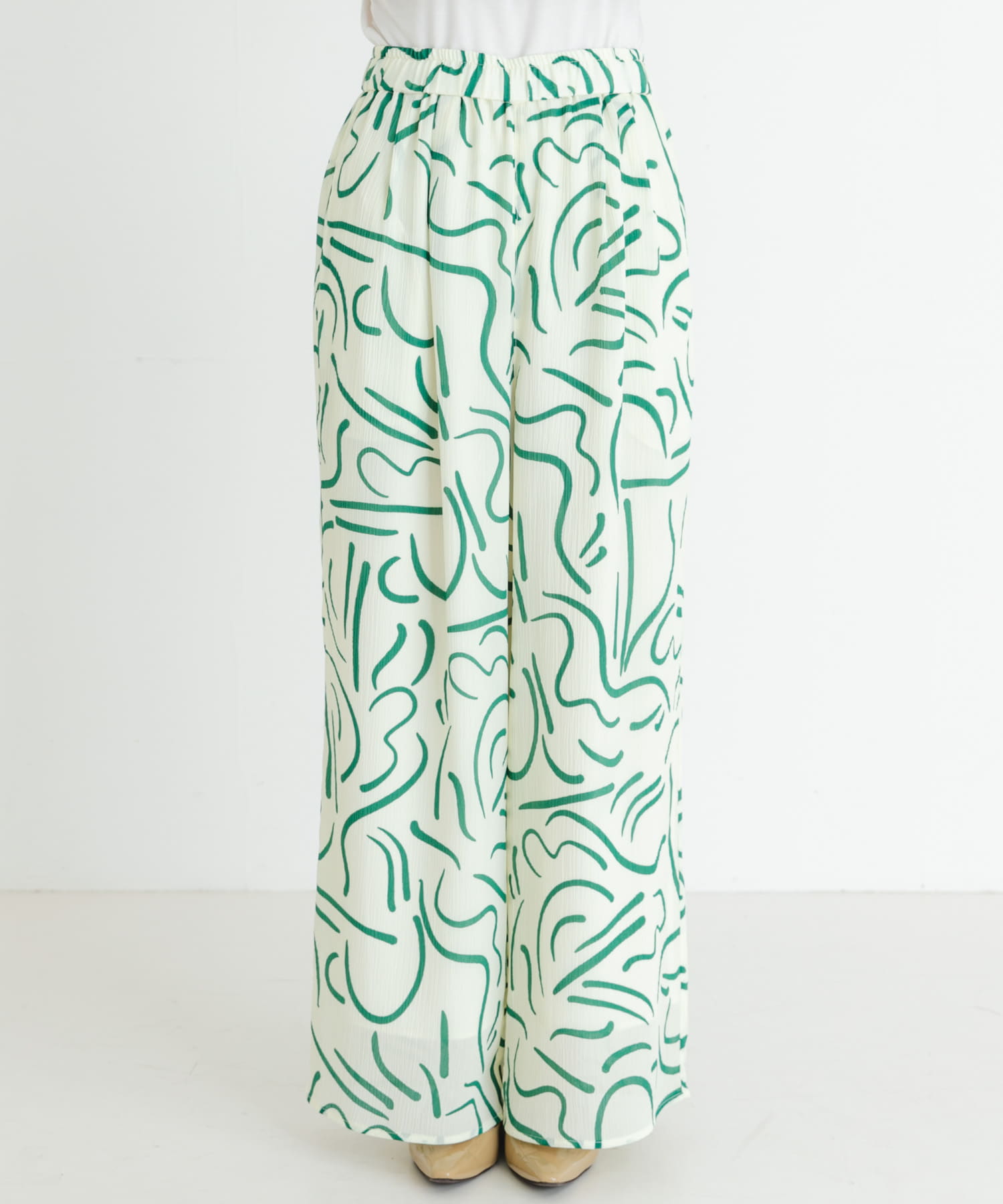 GREEN