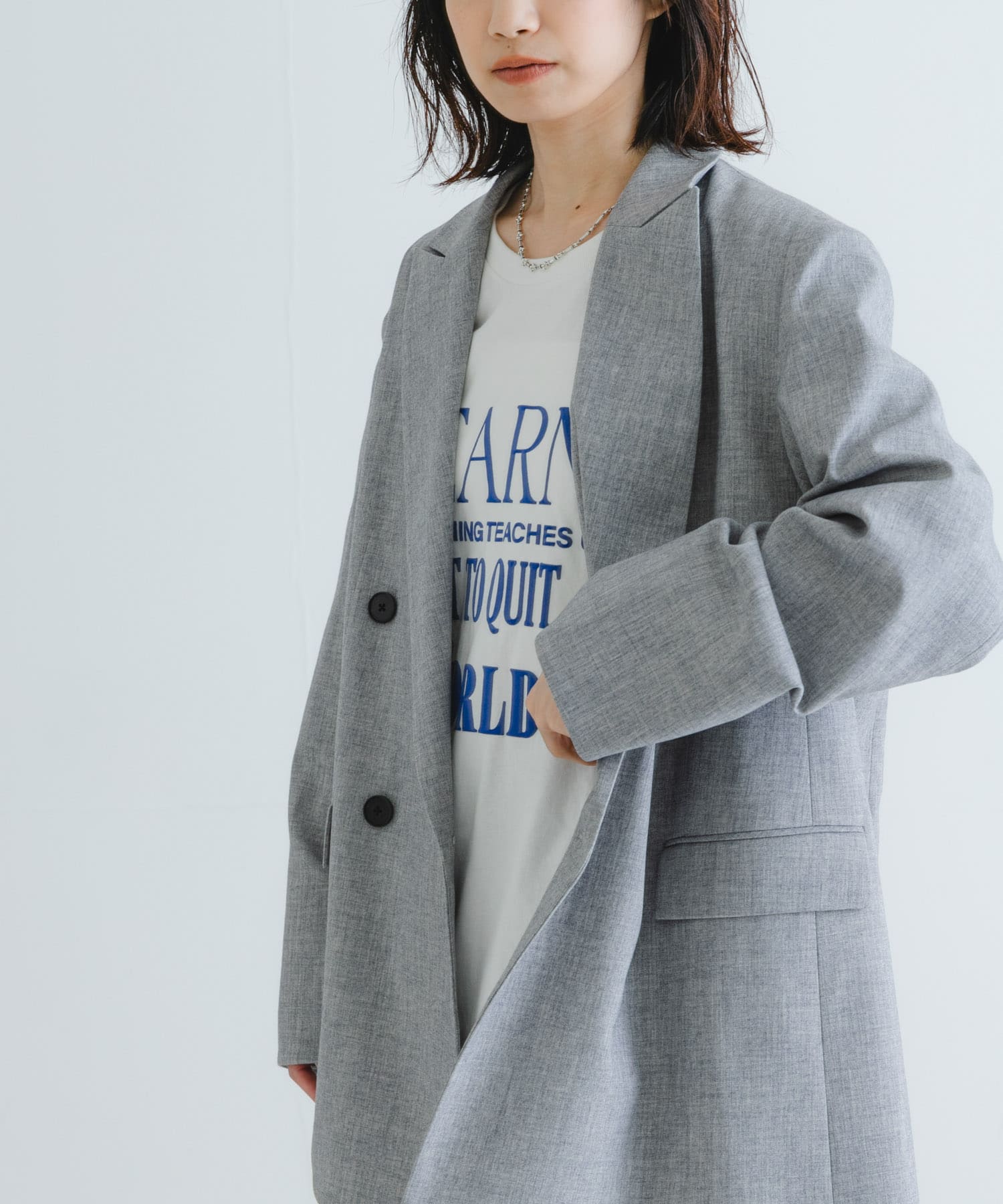 GRAY