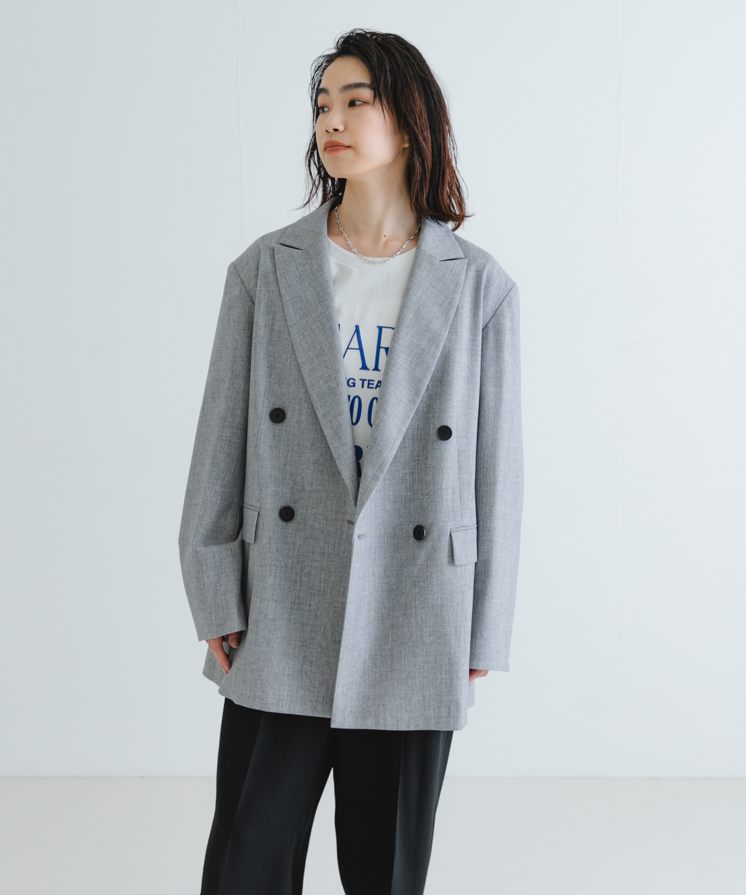 GRAY