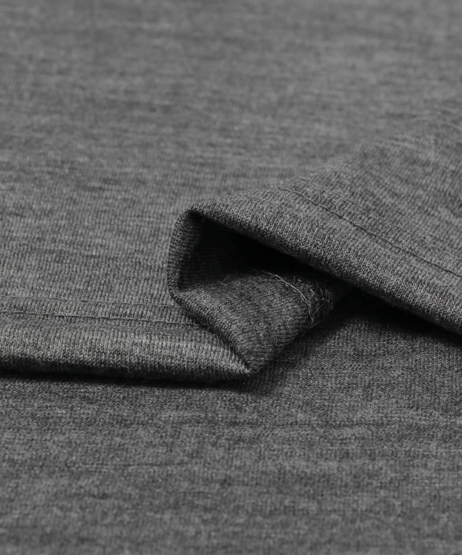 new basic　ウォッシャブルメリノウールショートスリーブTシャツ CHARCOAL M