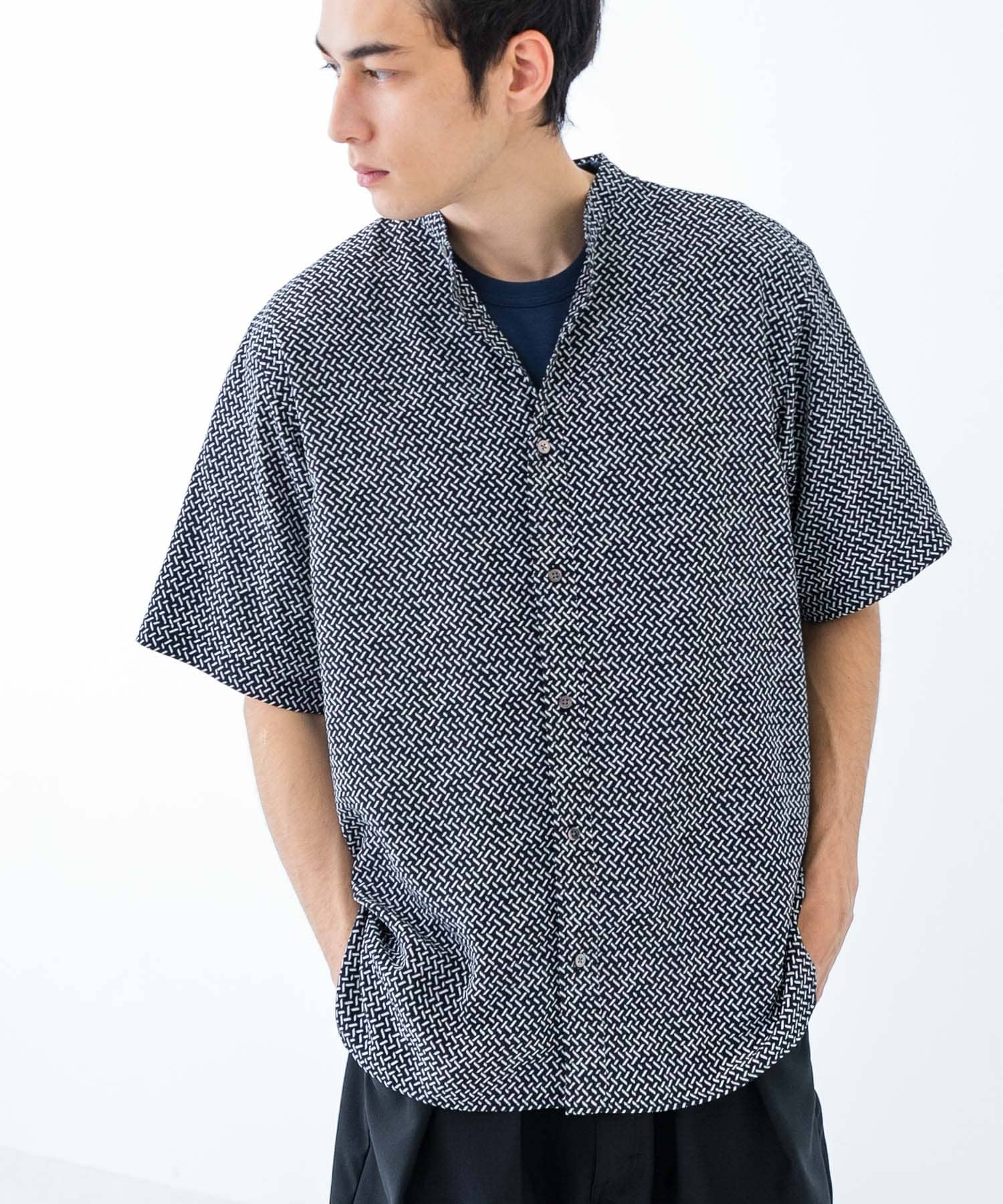BLK×WHT