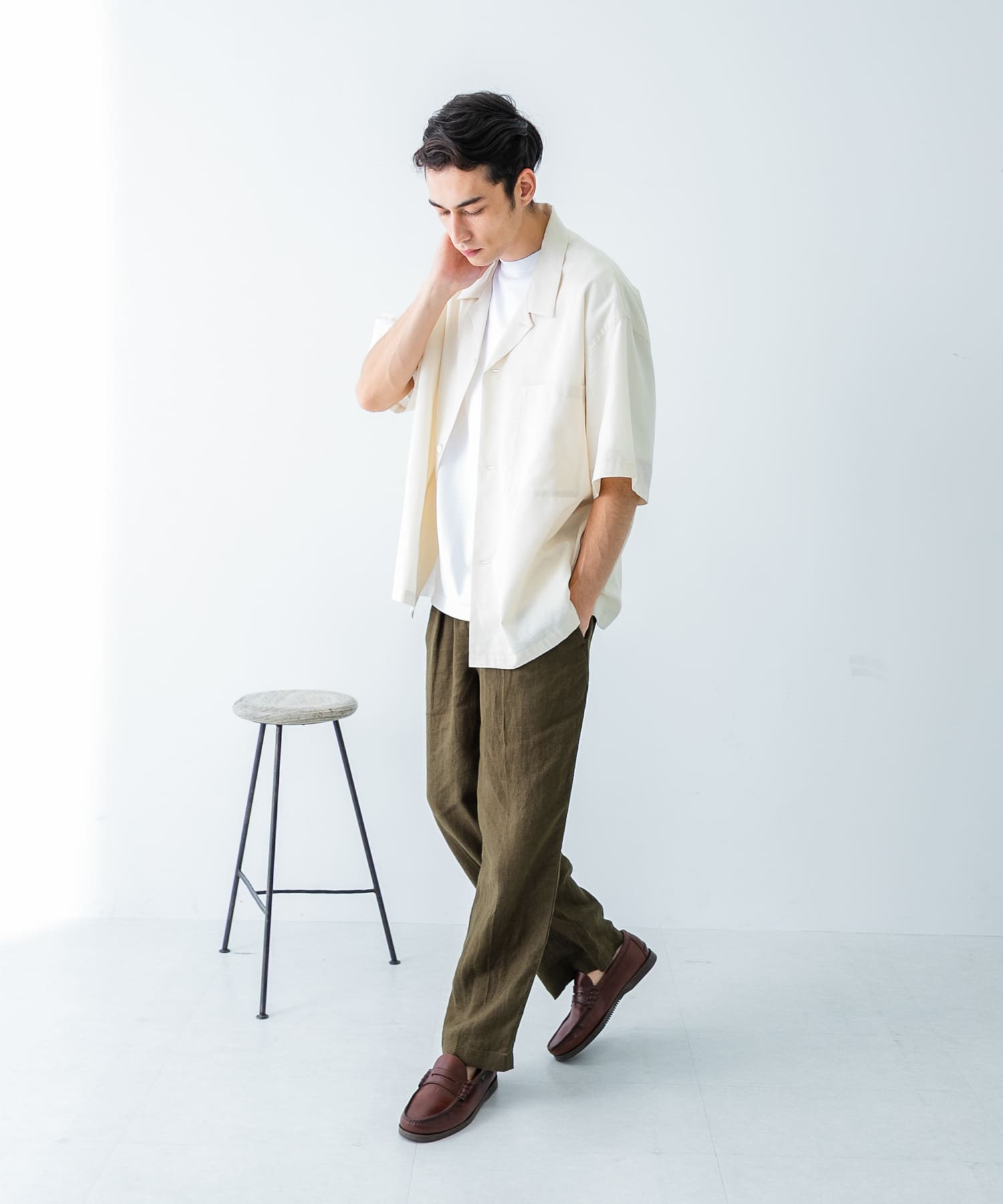 BEIGE