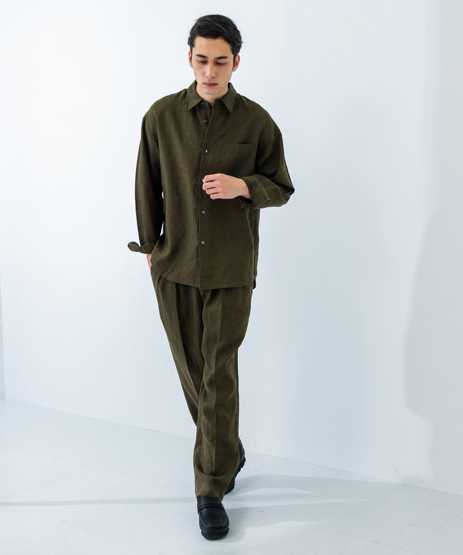 KHAKI