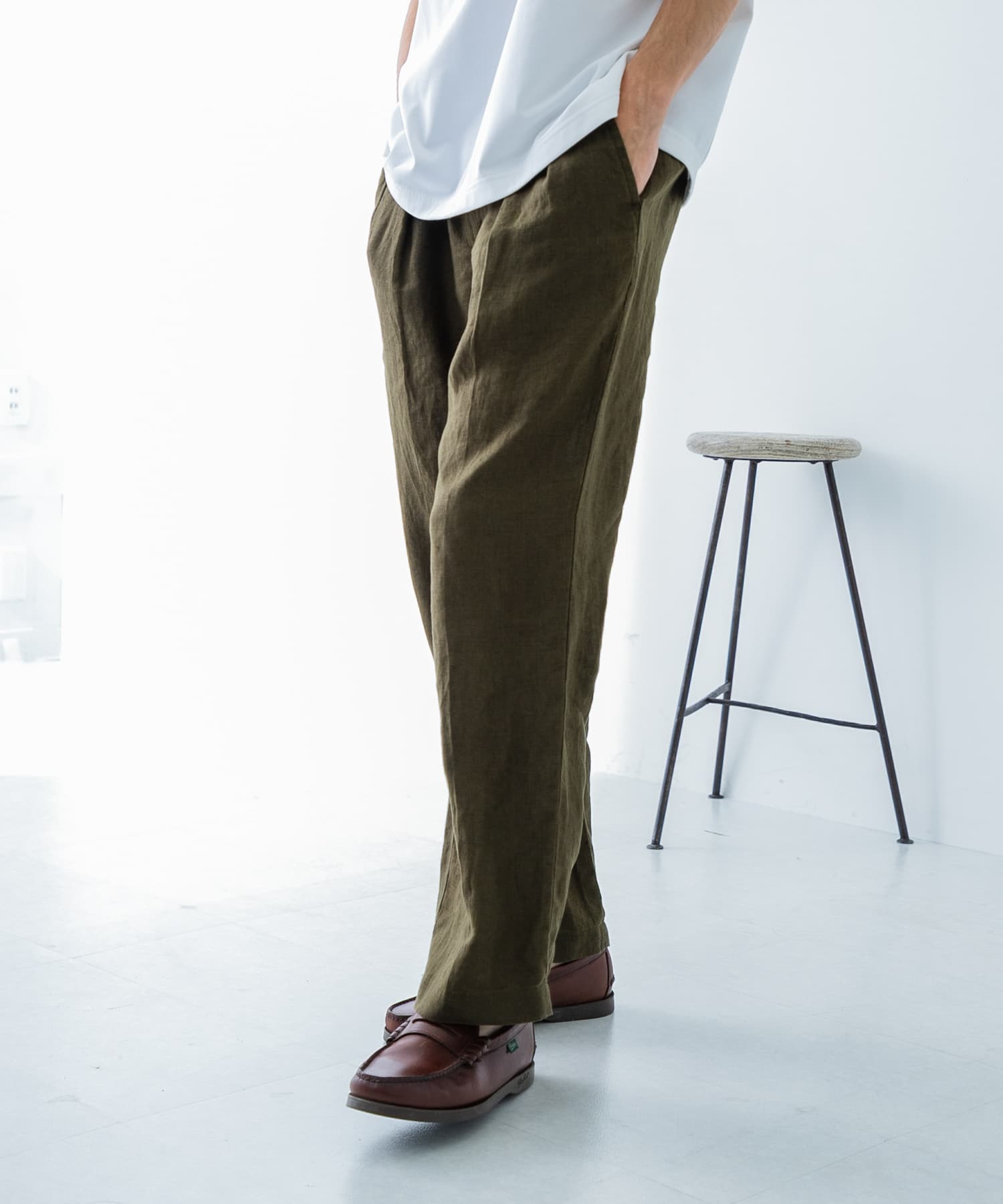 KHAKI