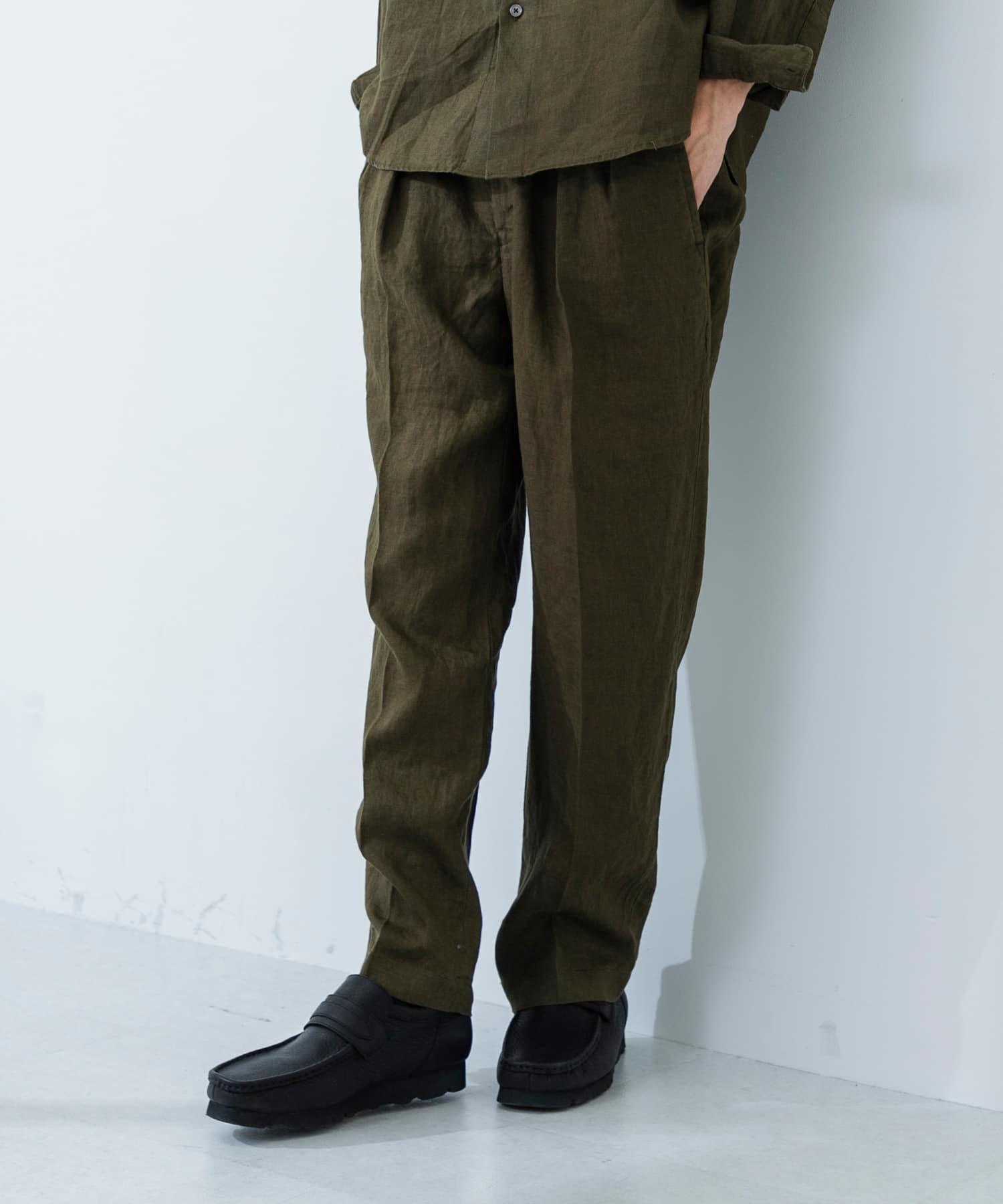 KHAKI