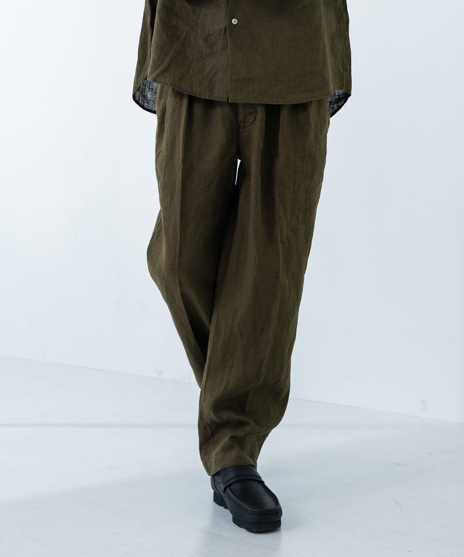 KHAKI