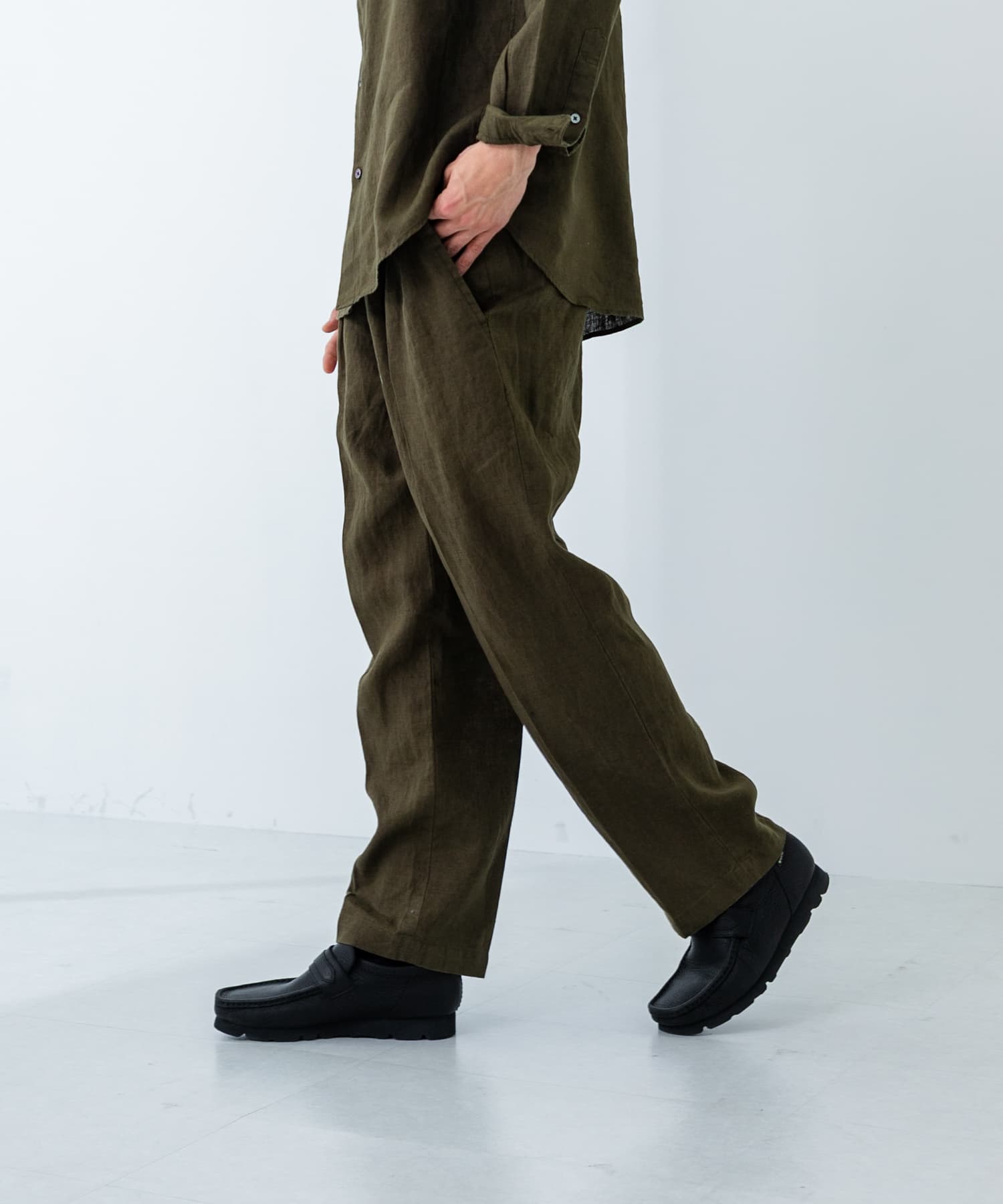 KHAKI