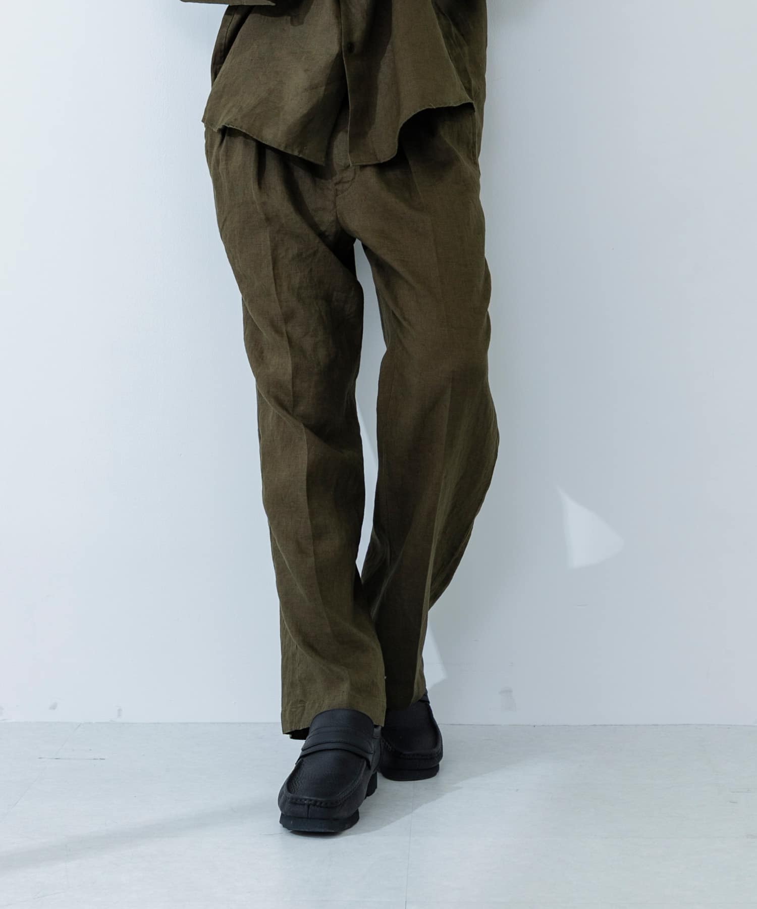 KHAKI