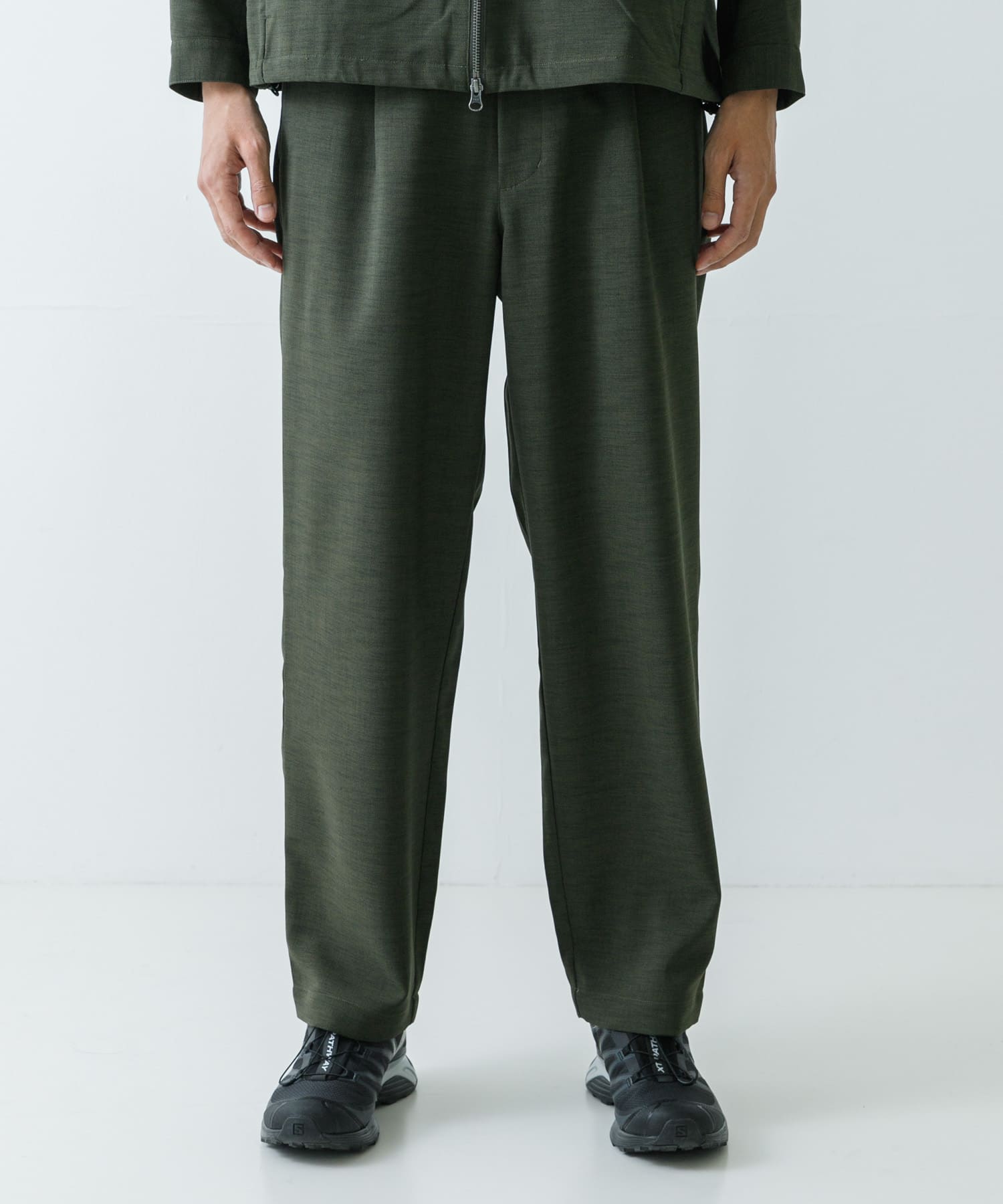 KHAKI