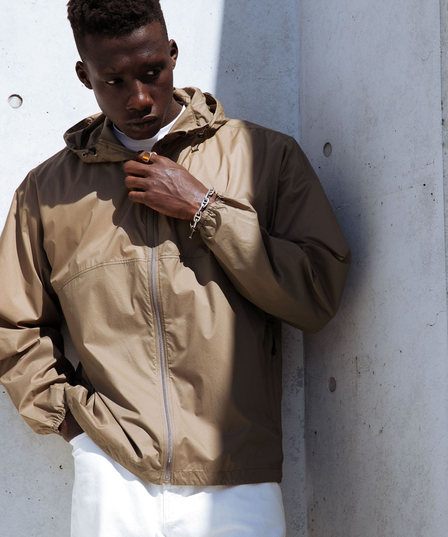KHAKI