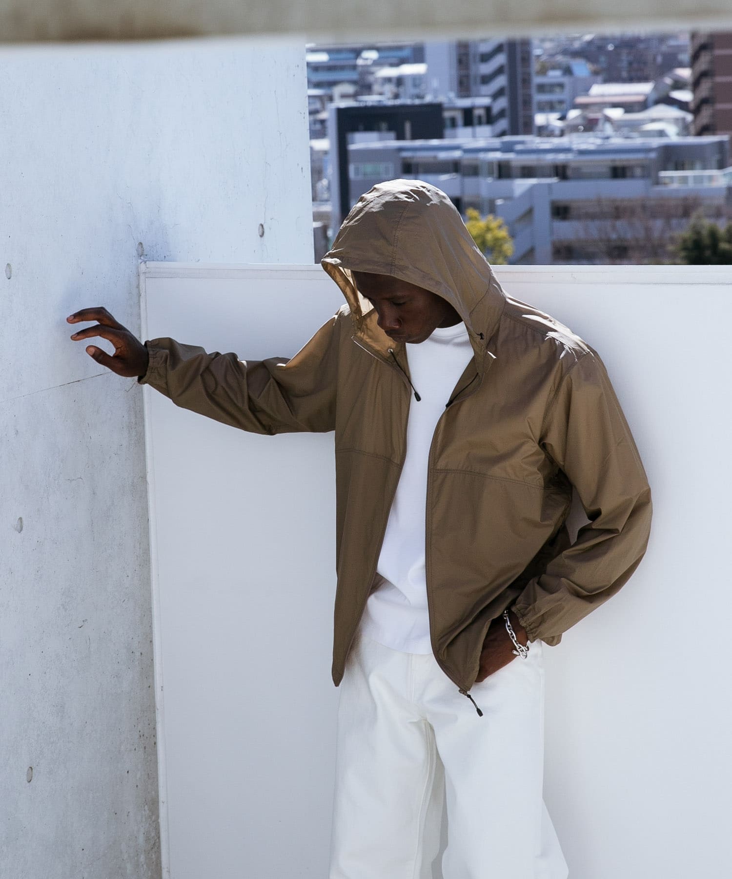 KHAKI