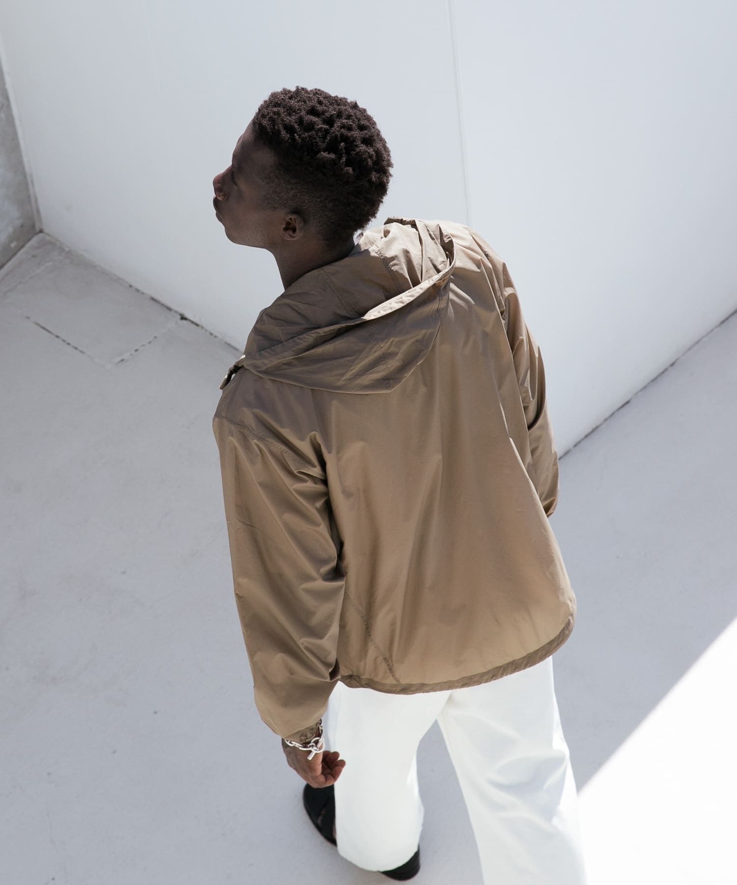 KHAKI