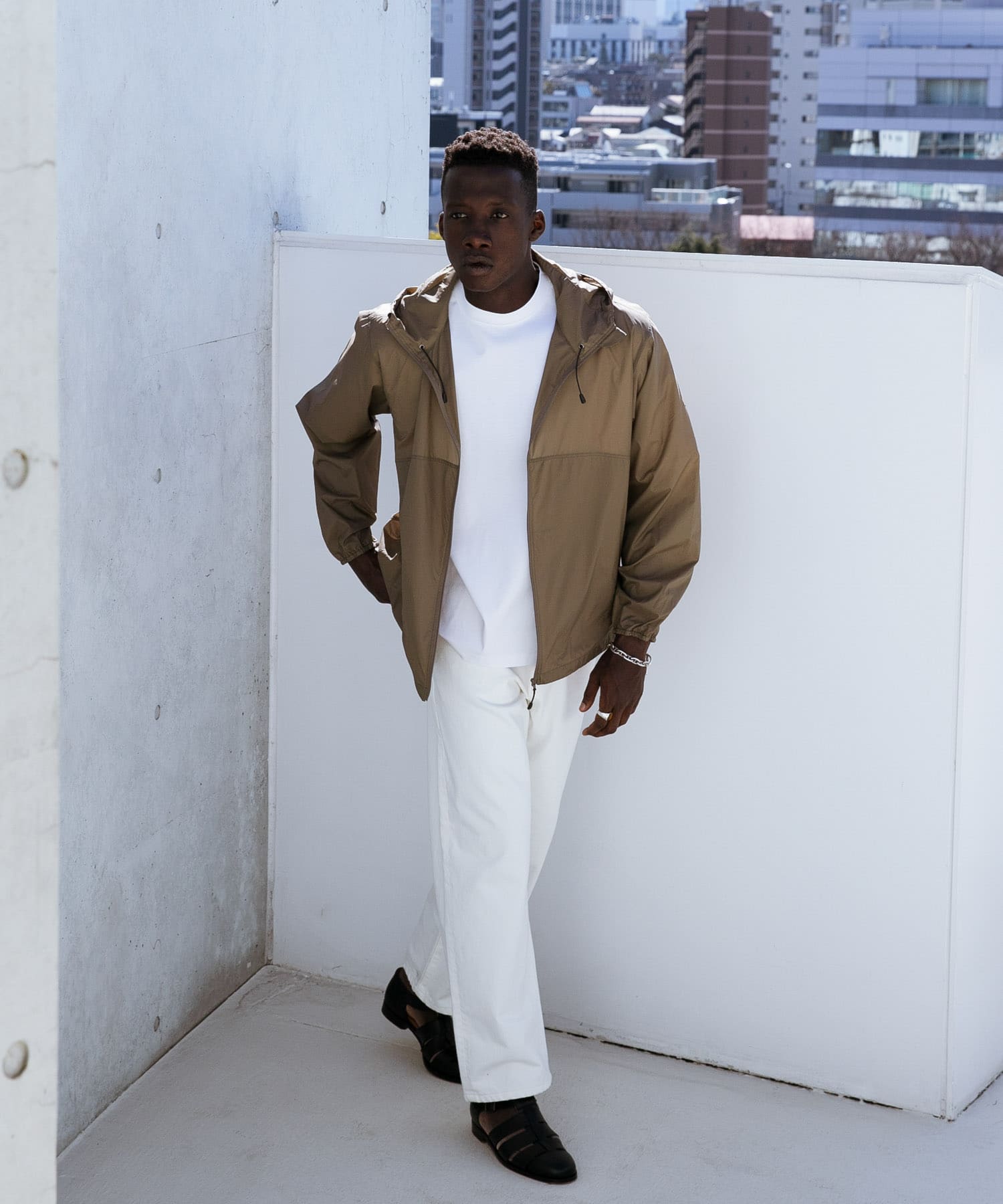 KHAKI
