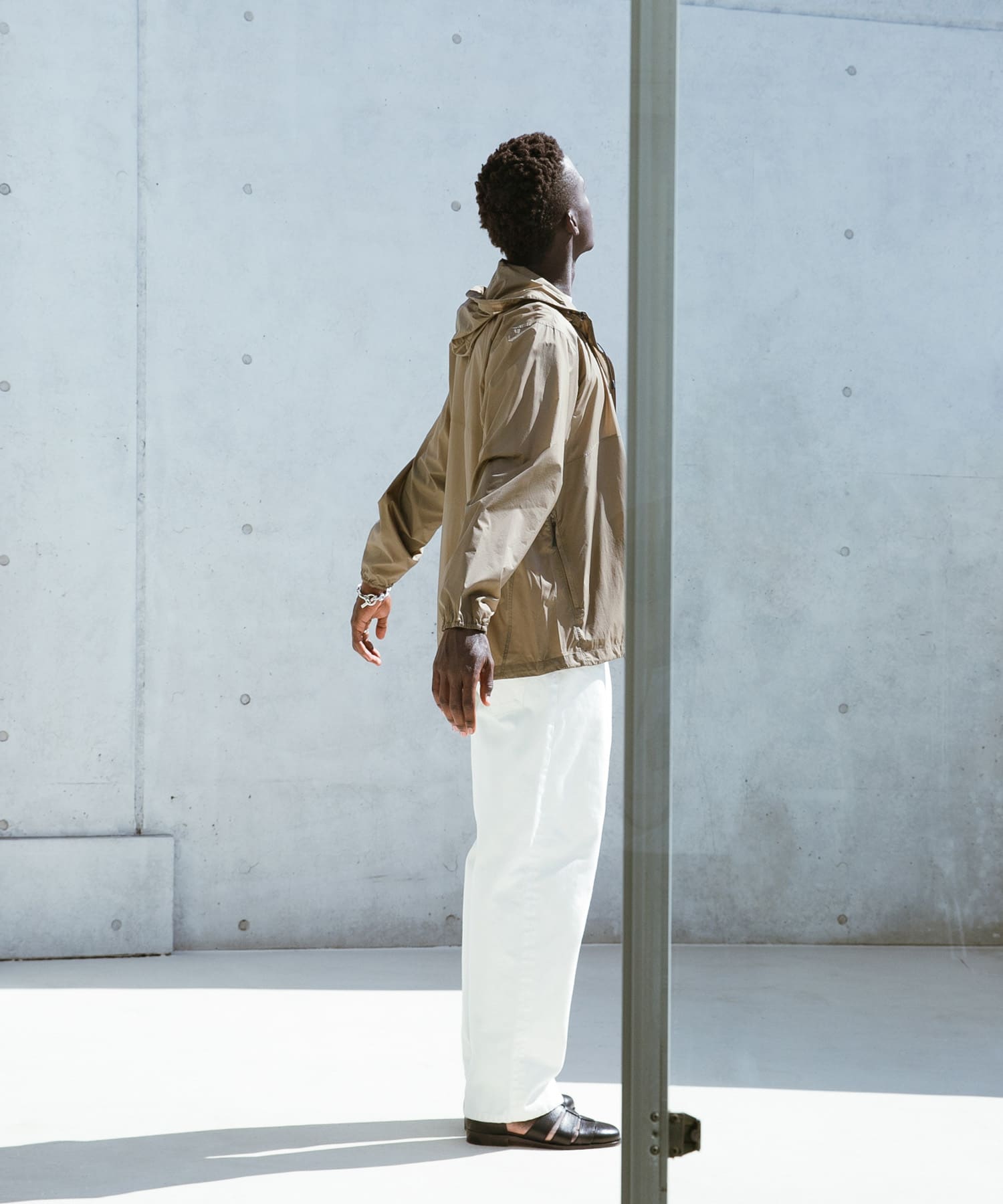 KHAKI