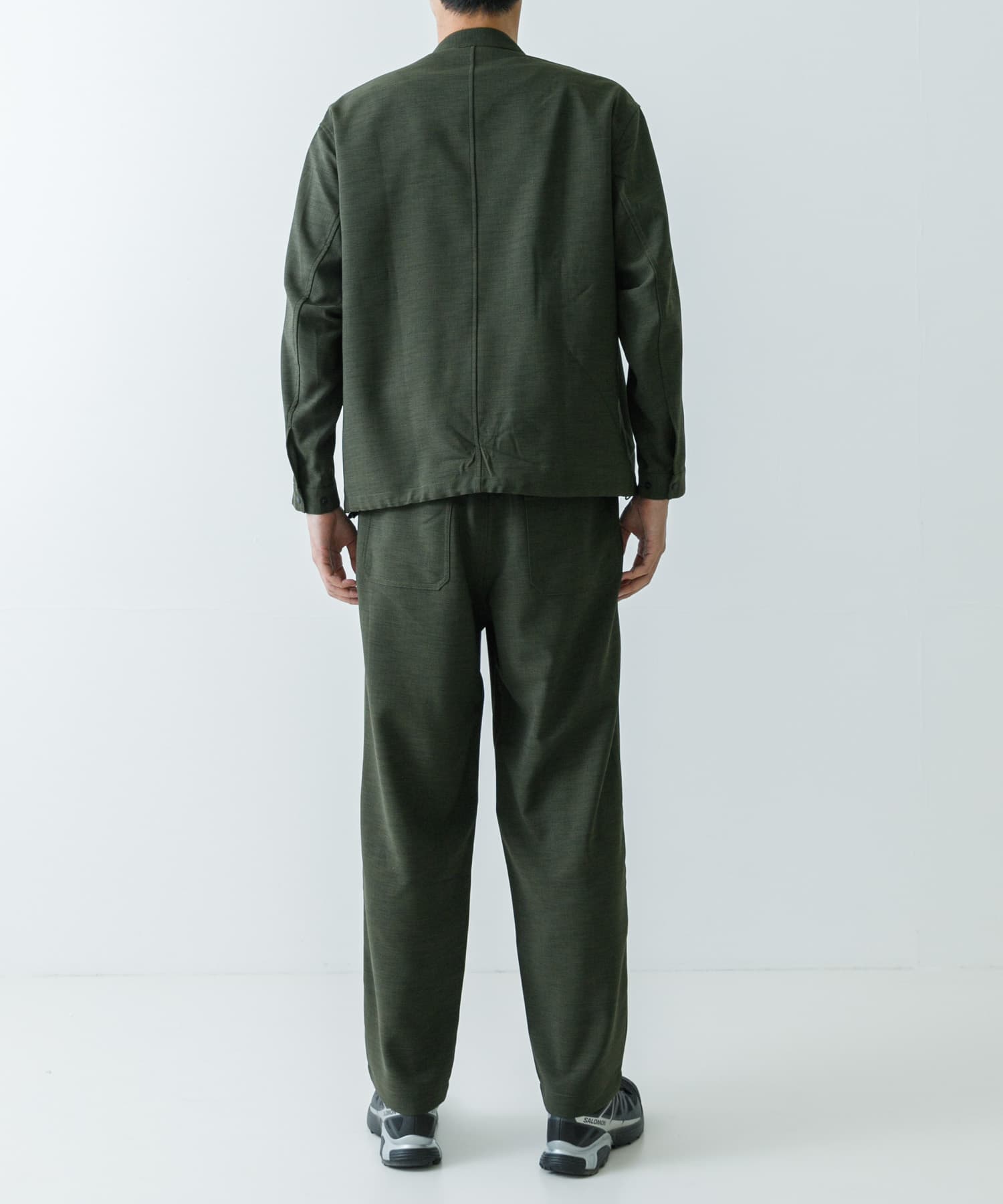 KHAKI