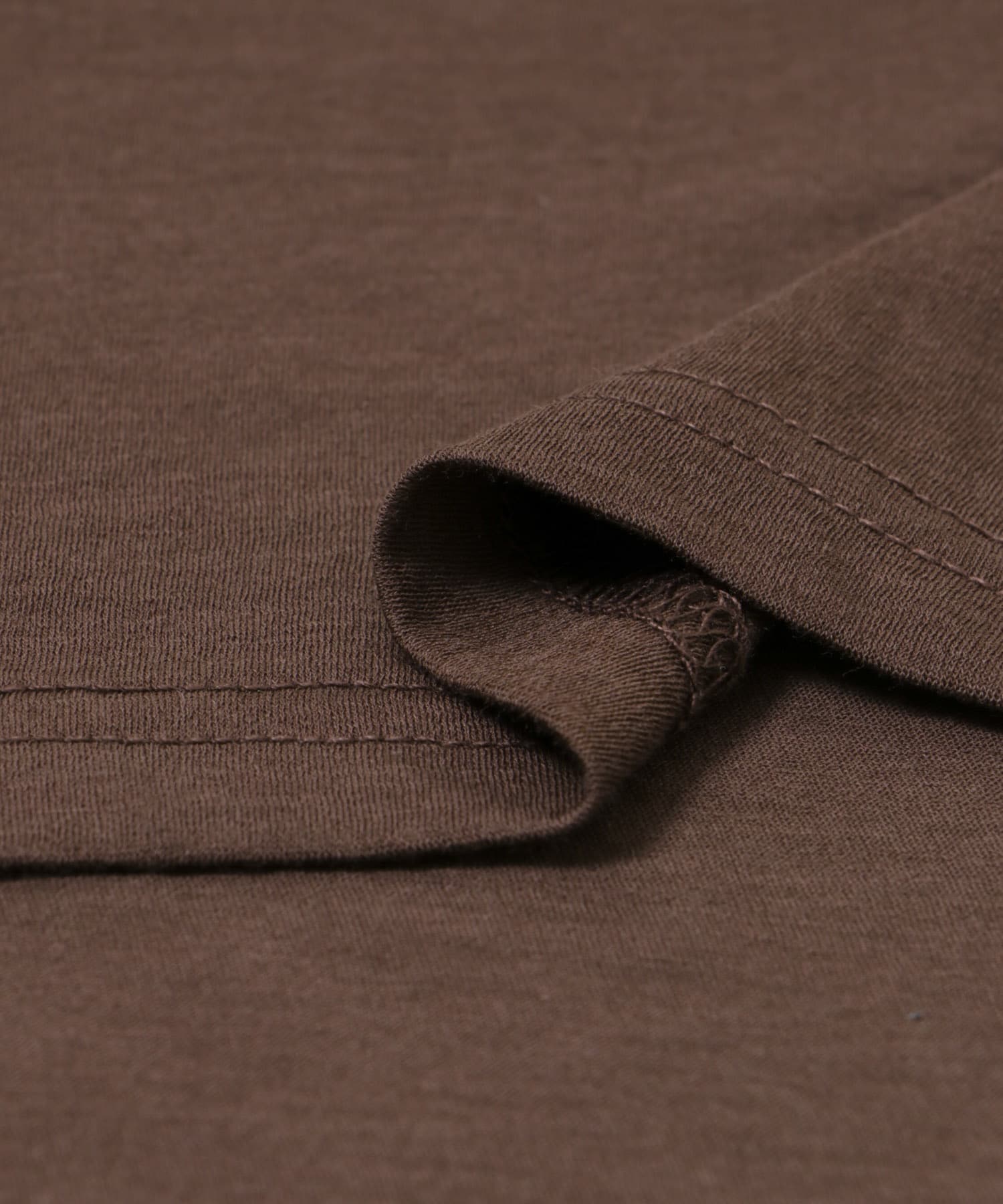 シアープリントカラーTシャツ BROWN FREE