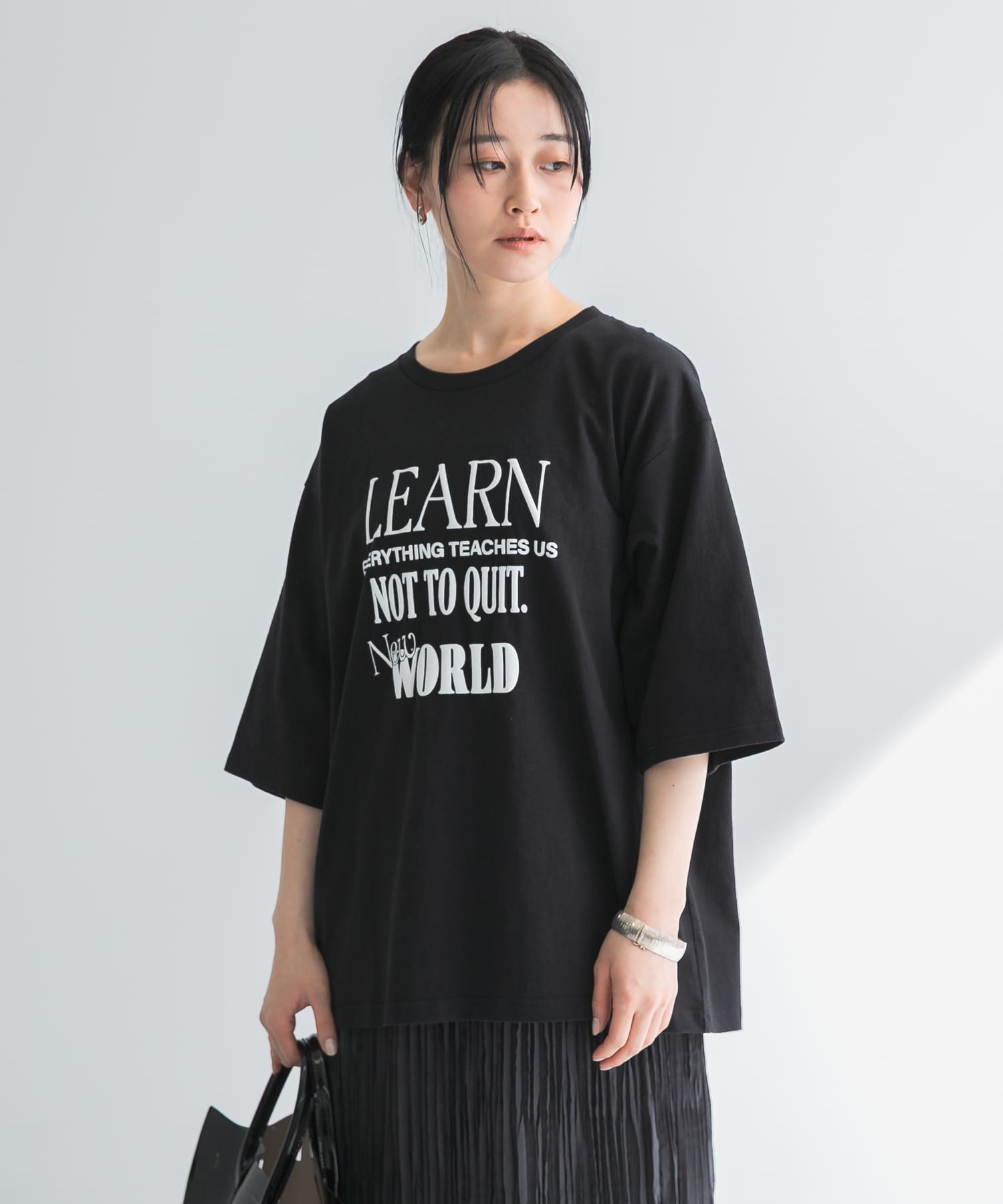 ロゴプリントルーズTシャツ