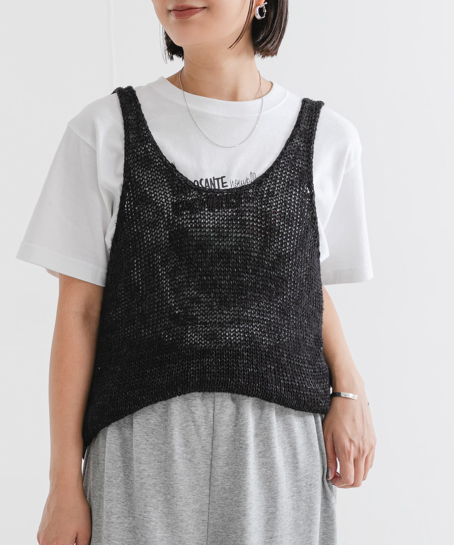 【新品・タグ付き】リネン混ノースリーブニット　アーバンリサーチ URBAN RESEARCH ニット セーター リネン混ノースリーブニット