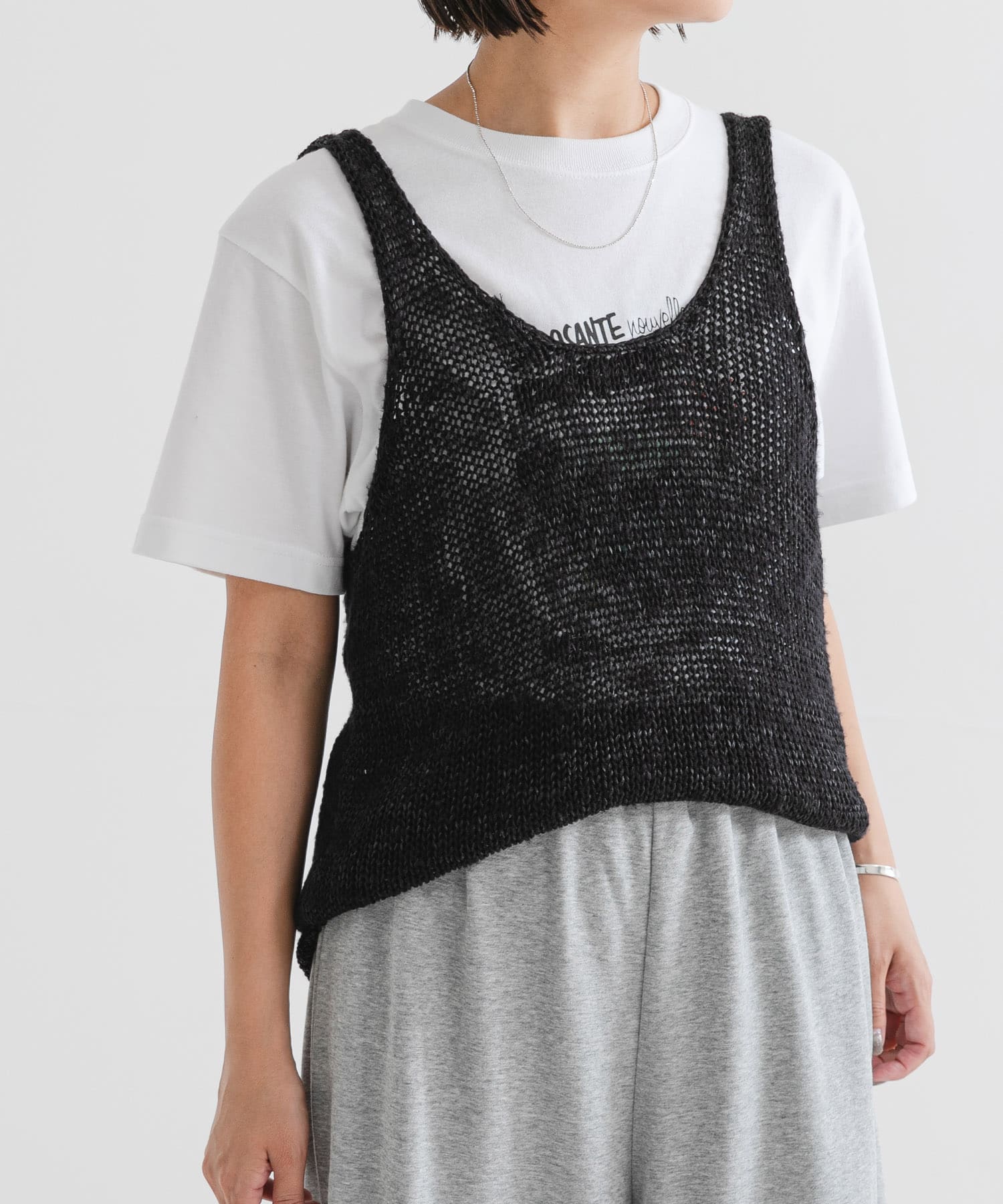 【新品・タグ付き】リネン混ノースリーブニット　アーバンリサーチ URBAN RESEARCH ニット セーター リネン混ノースリーブニット