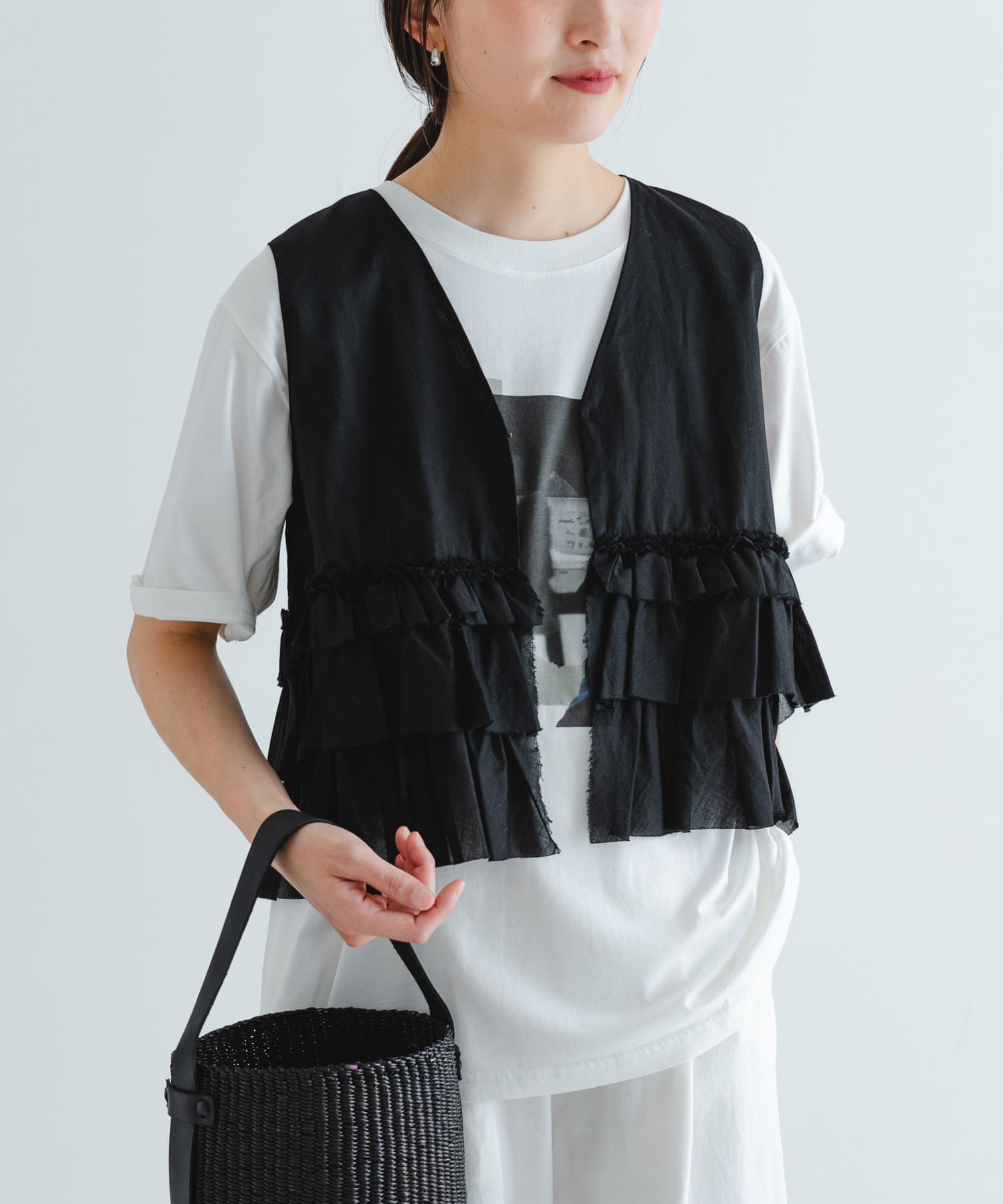 ノースリーブフリルブラウス