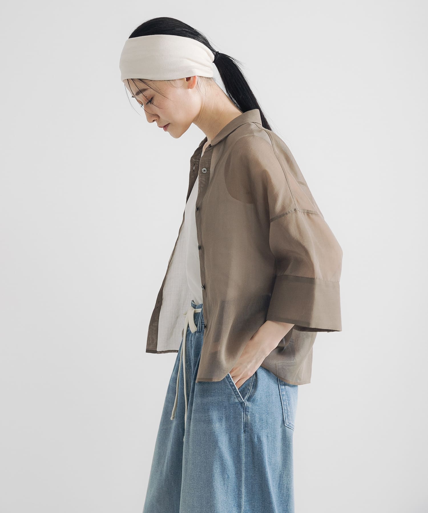 KHAKI