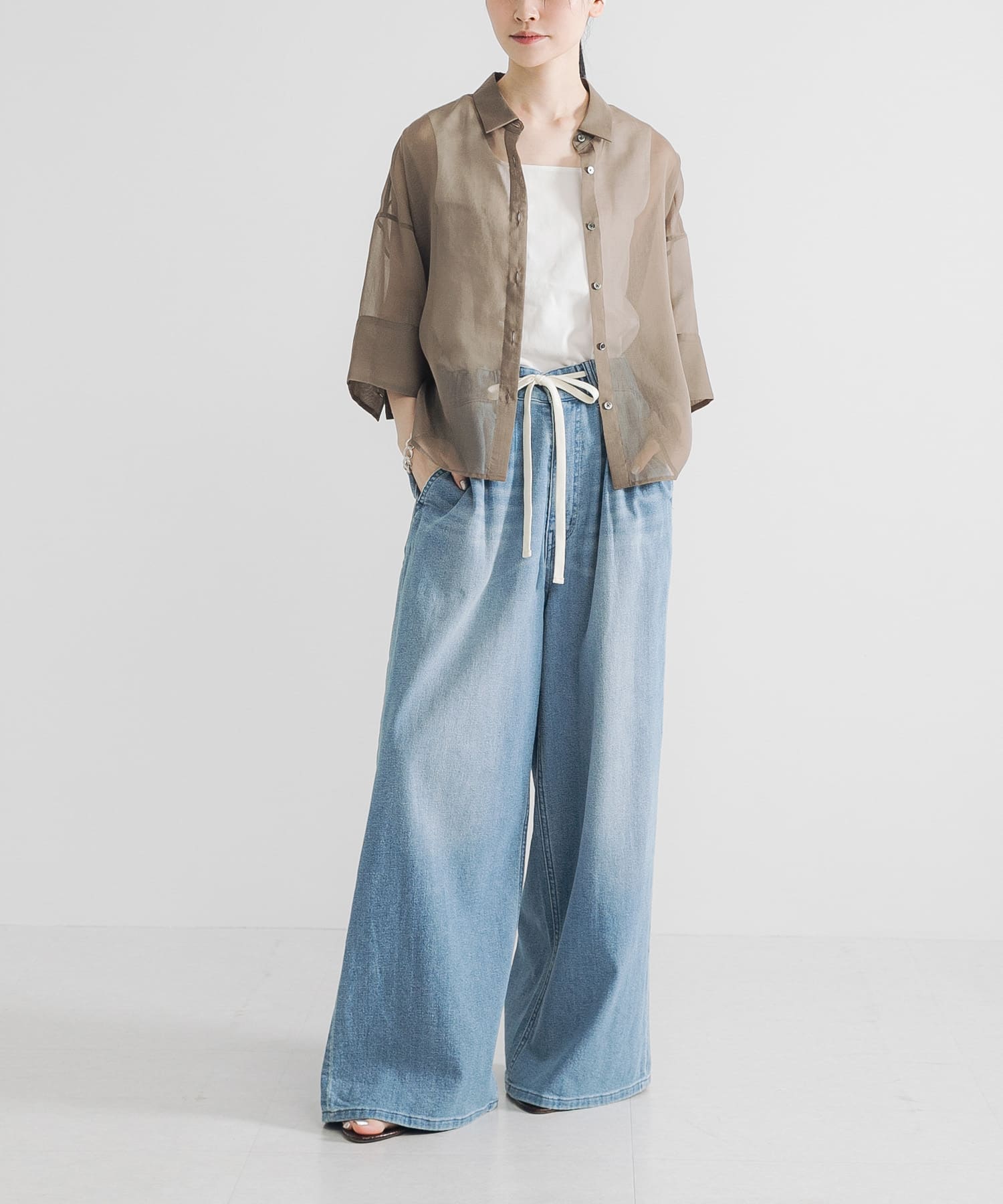 KHAKI