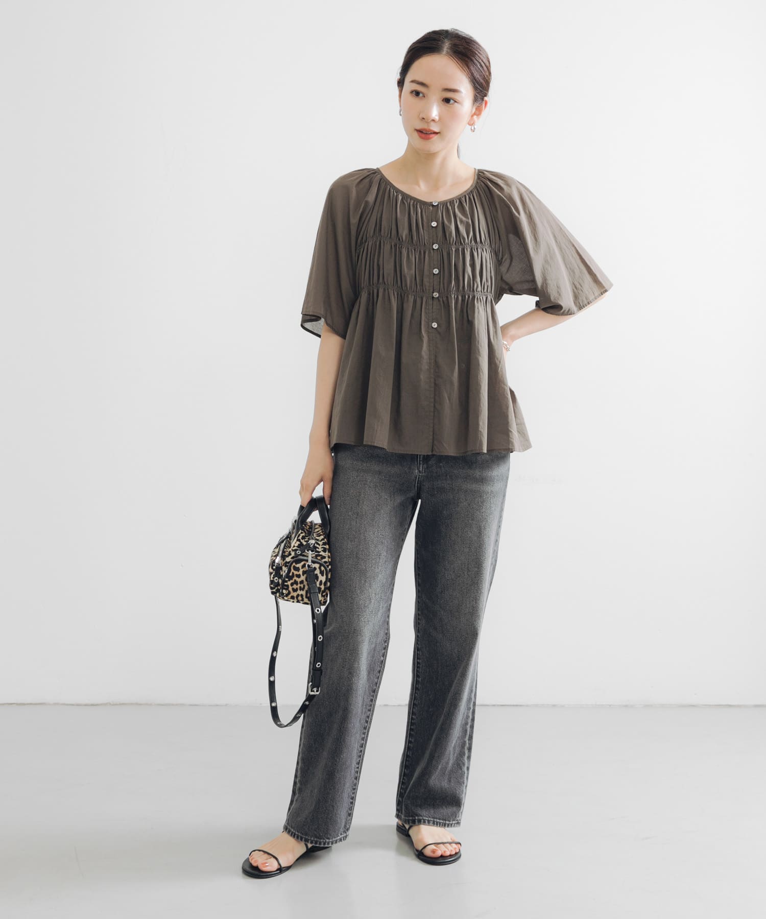 KHAKI