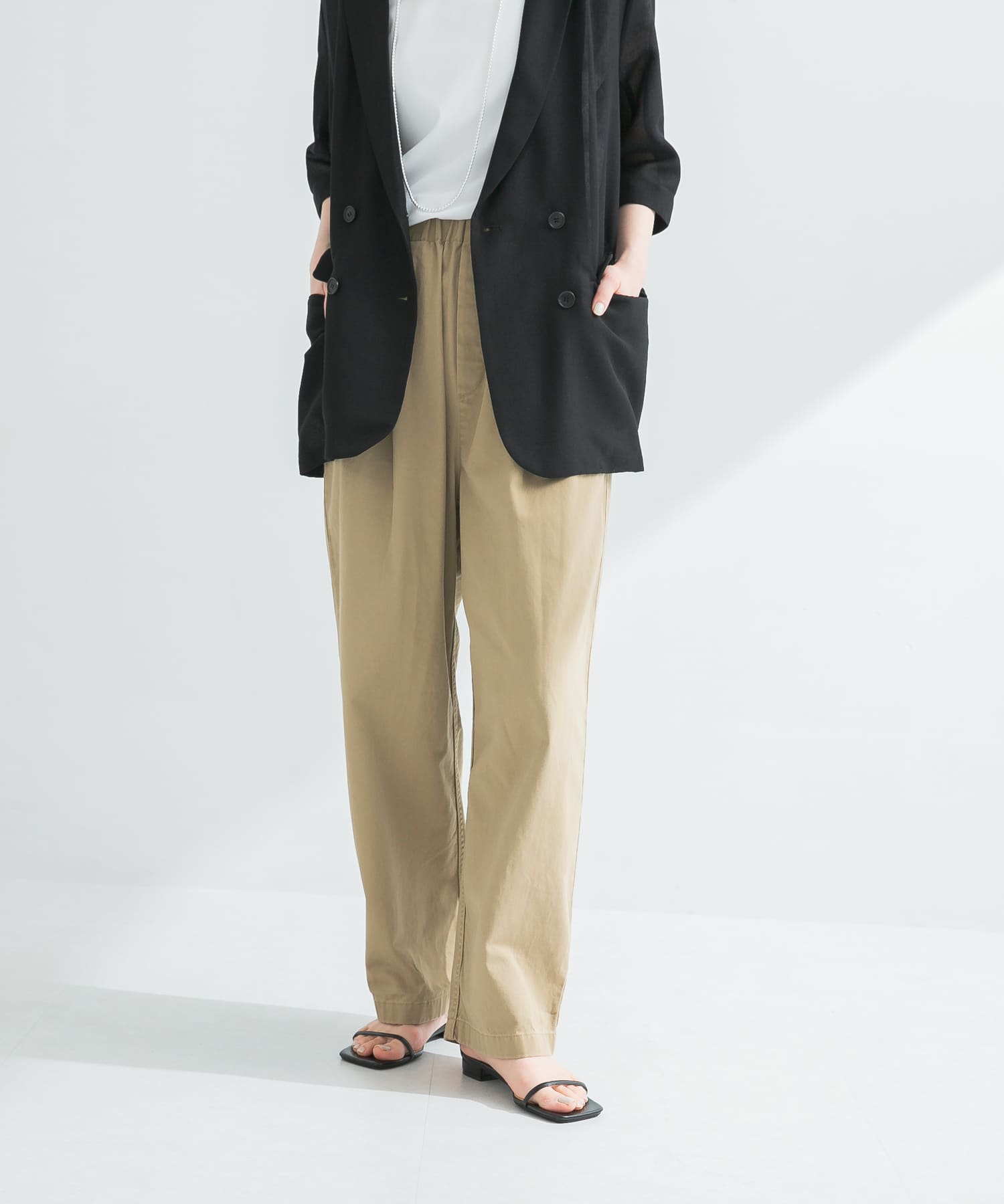 身長：170cm サイズ：38