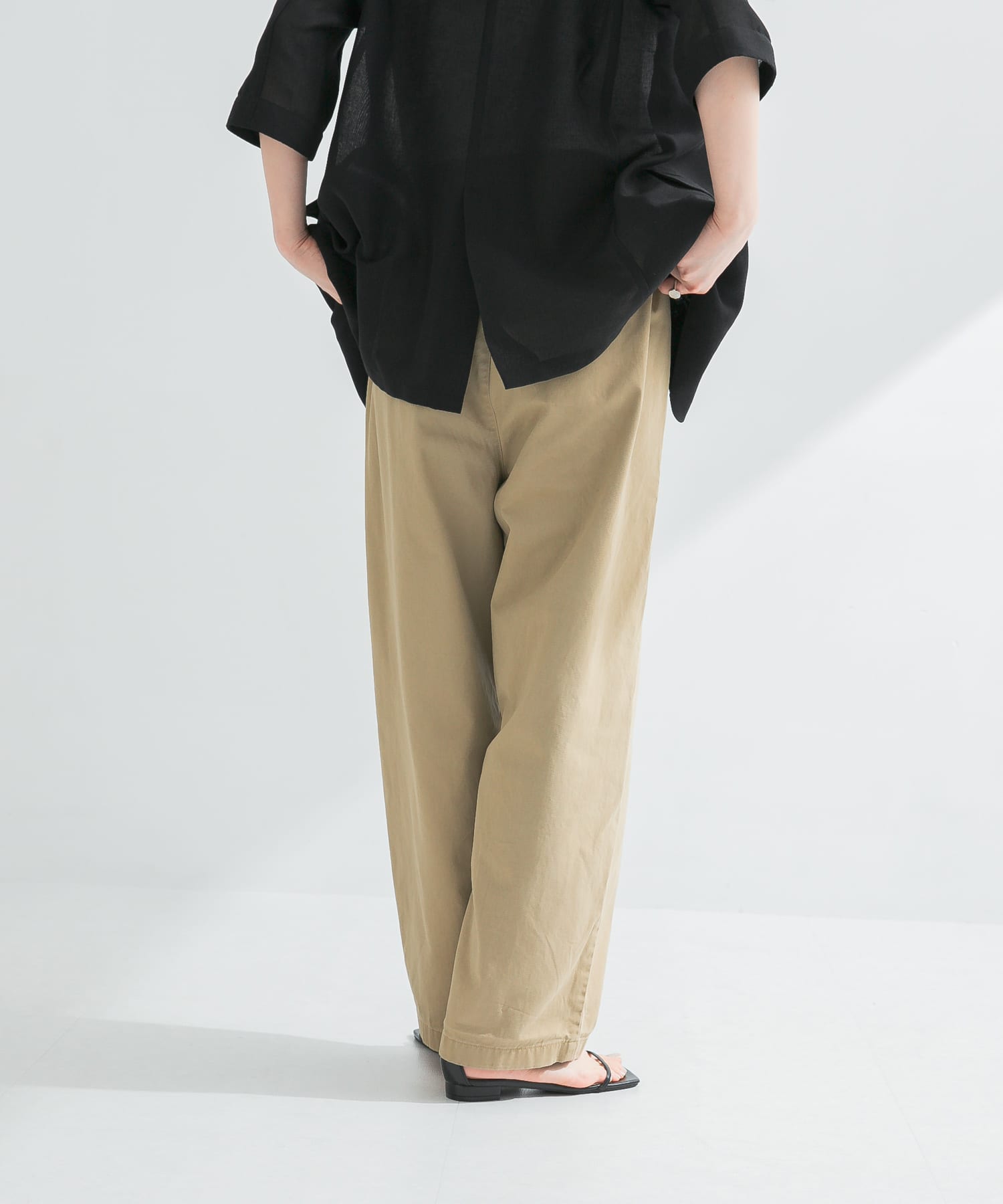 身長：170cm サイズ：38