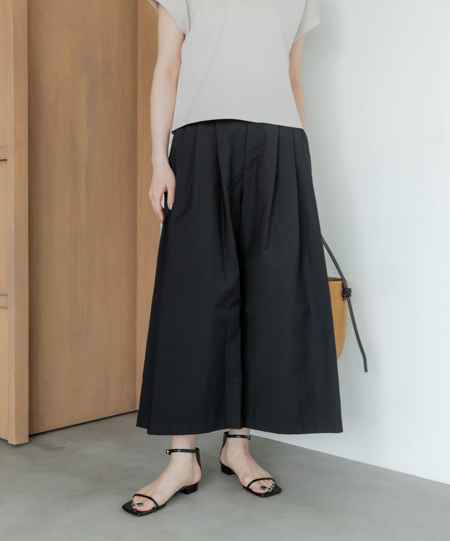 『2サイズ展開』コットンナイロンタックワイドパンツ