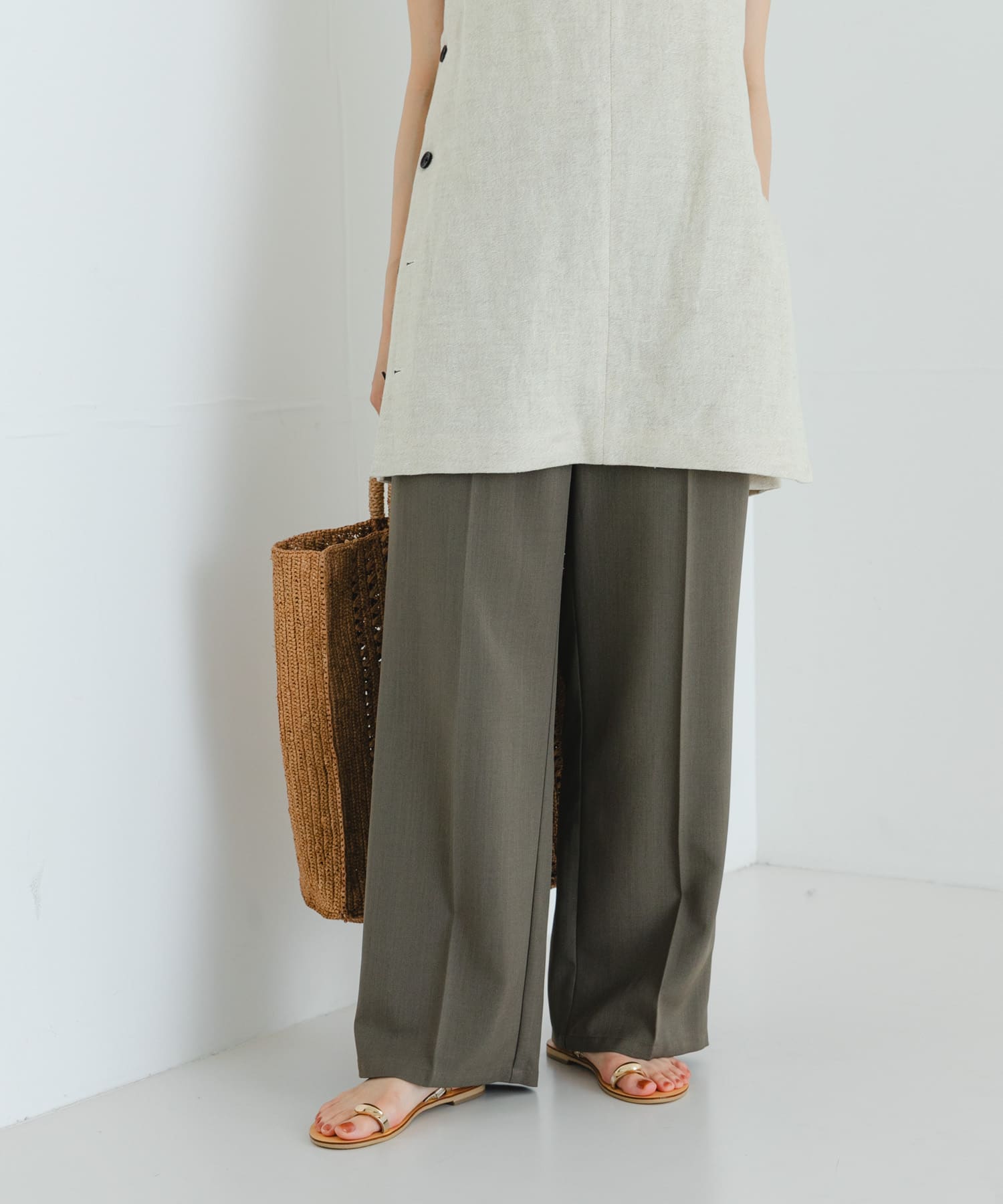 KHAKI