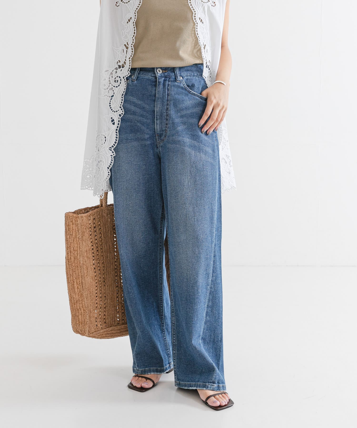 身長：163cm サイズ：38