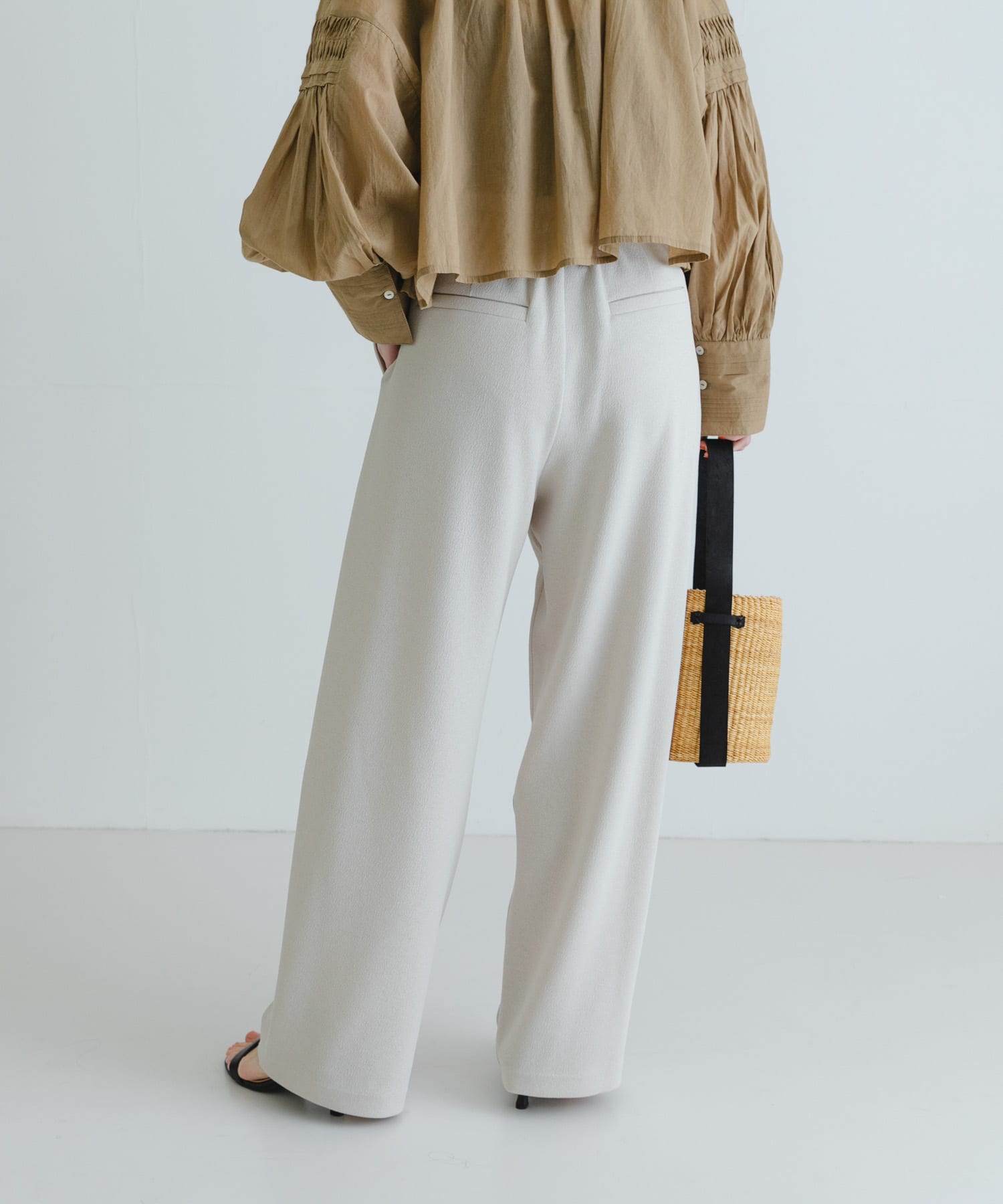 身長：161cm サイズ：38
