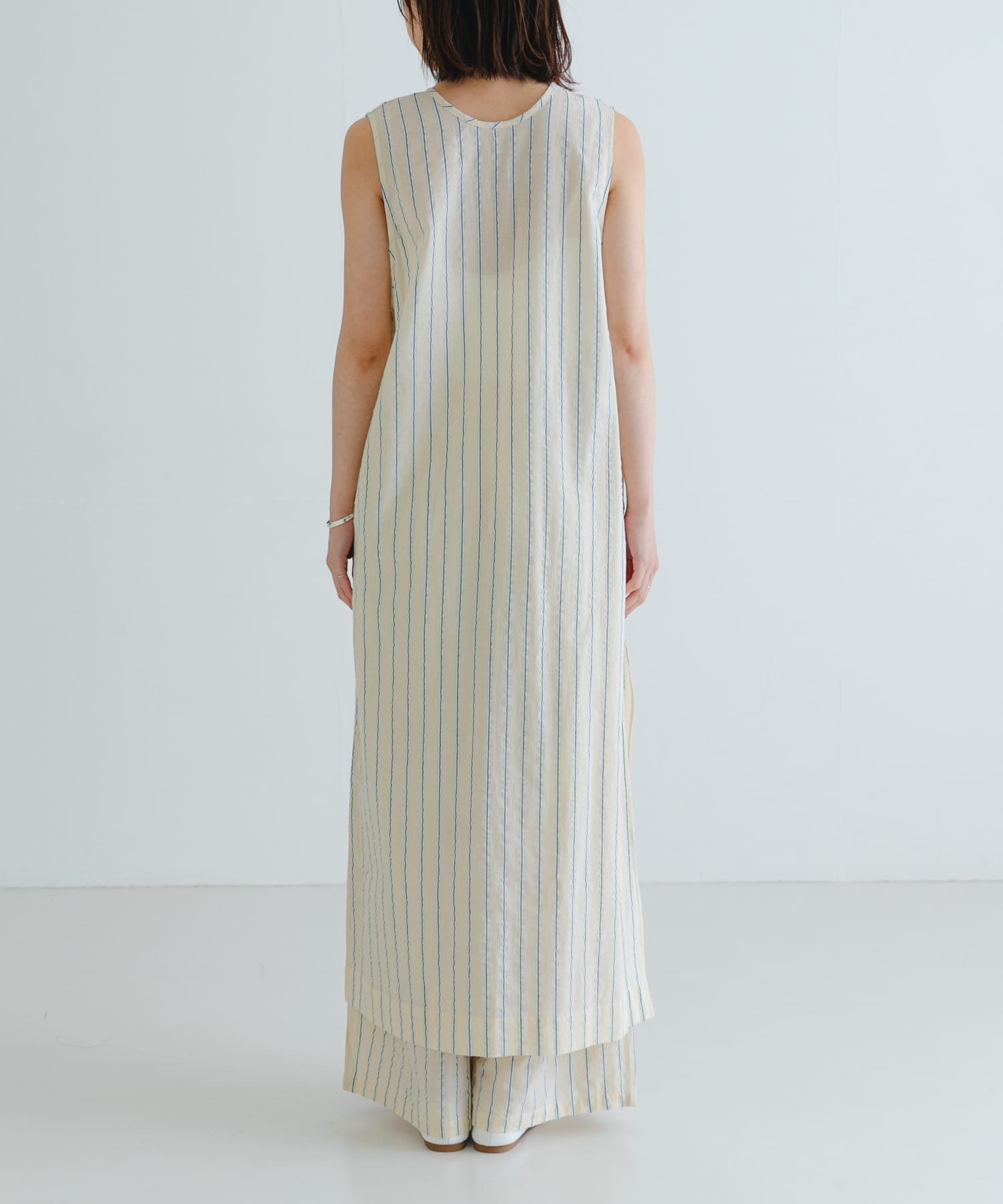 L.BEIGE