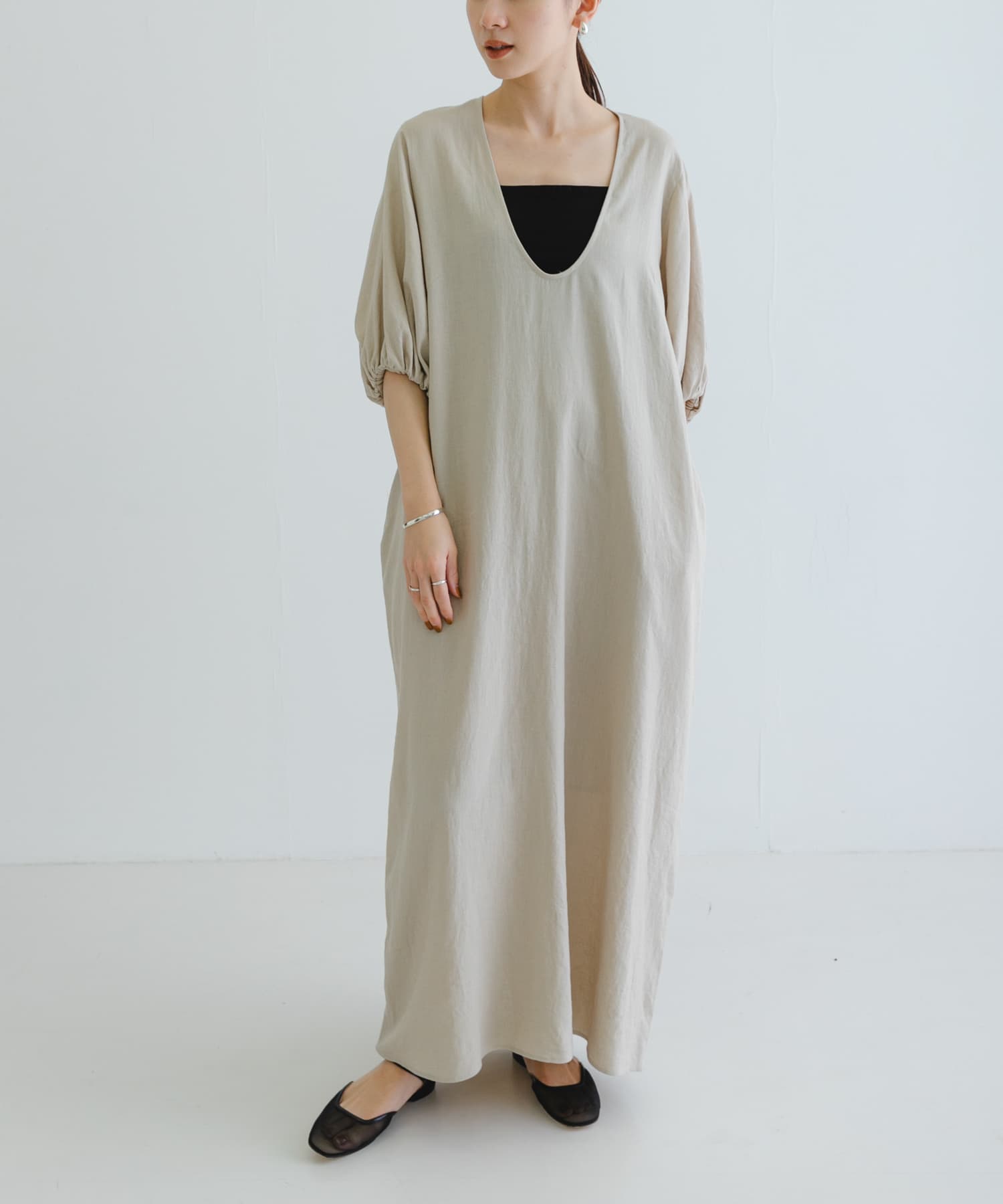 リネンレーヨンUネックワンピース