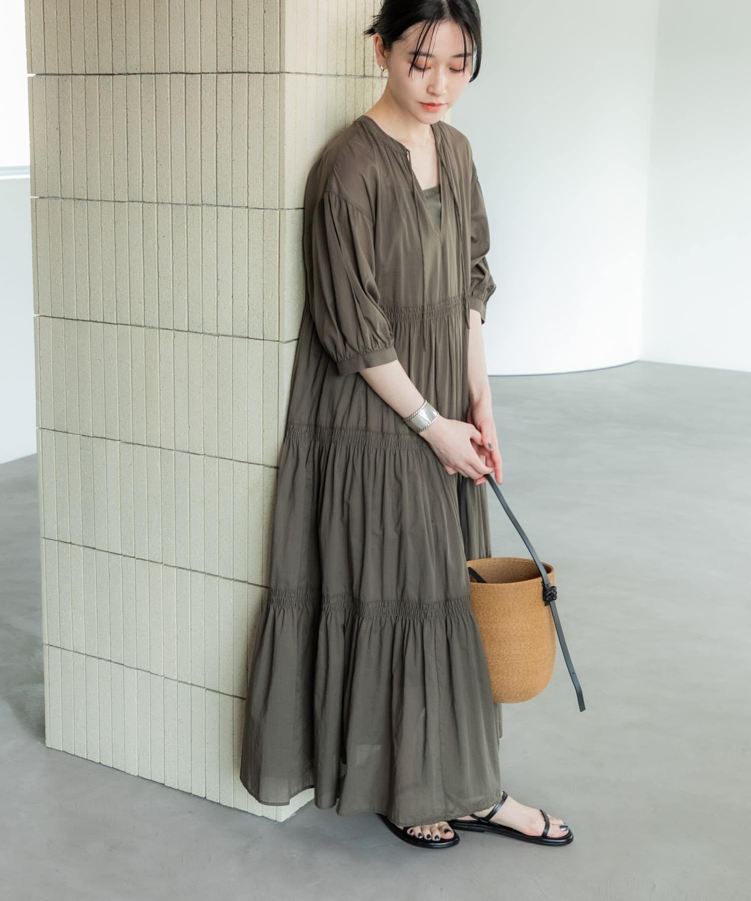 KHAKI