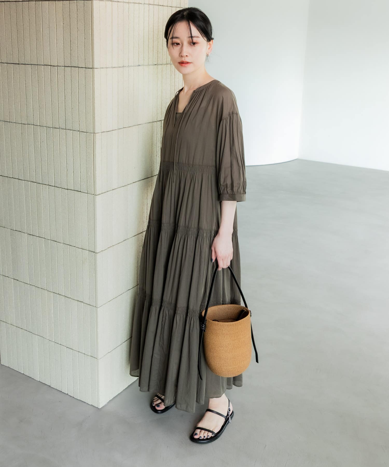 KHAKI