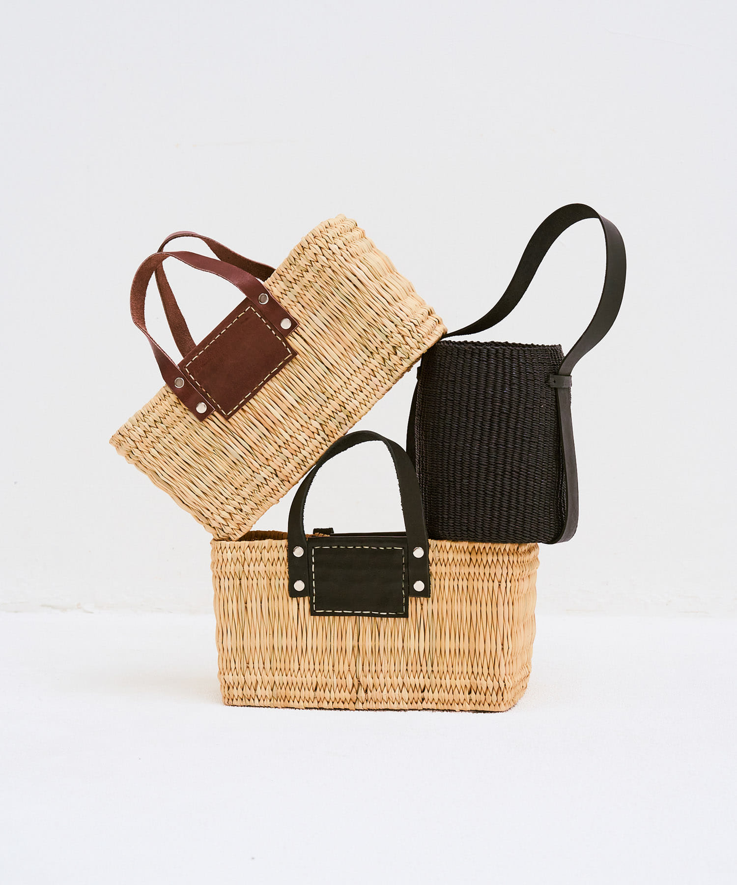 ニャリガバスケットバッグM BLACK -