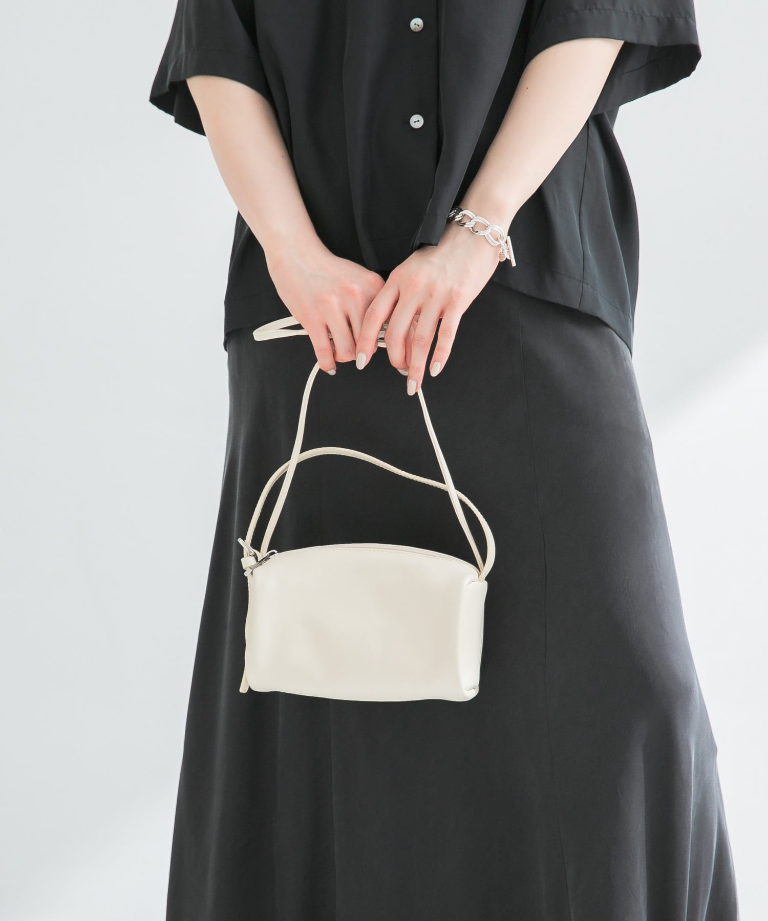 LEATHER SQUARE SHOULDER IVORY -