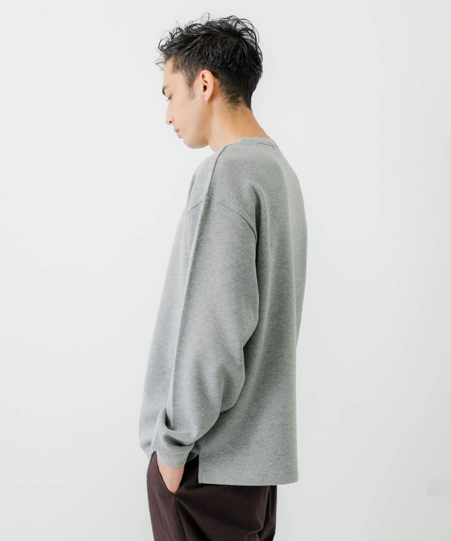 GRAY H
