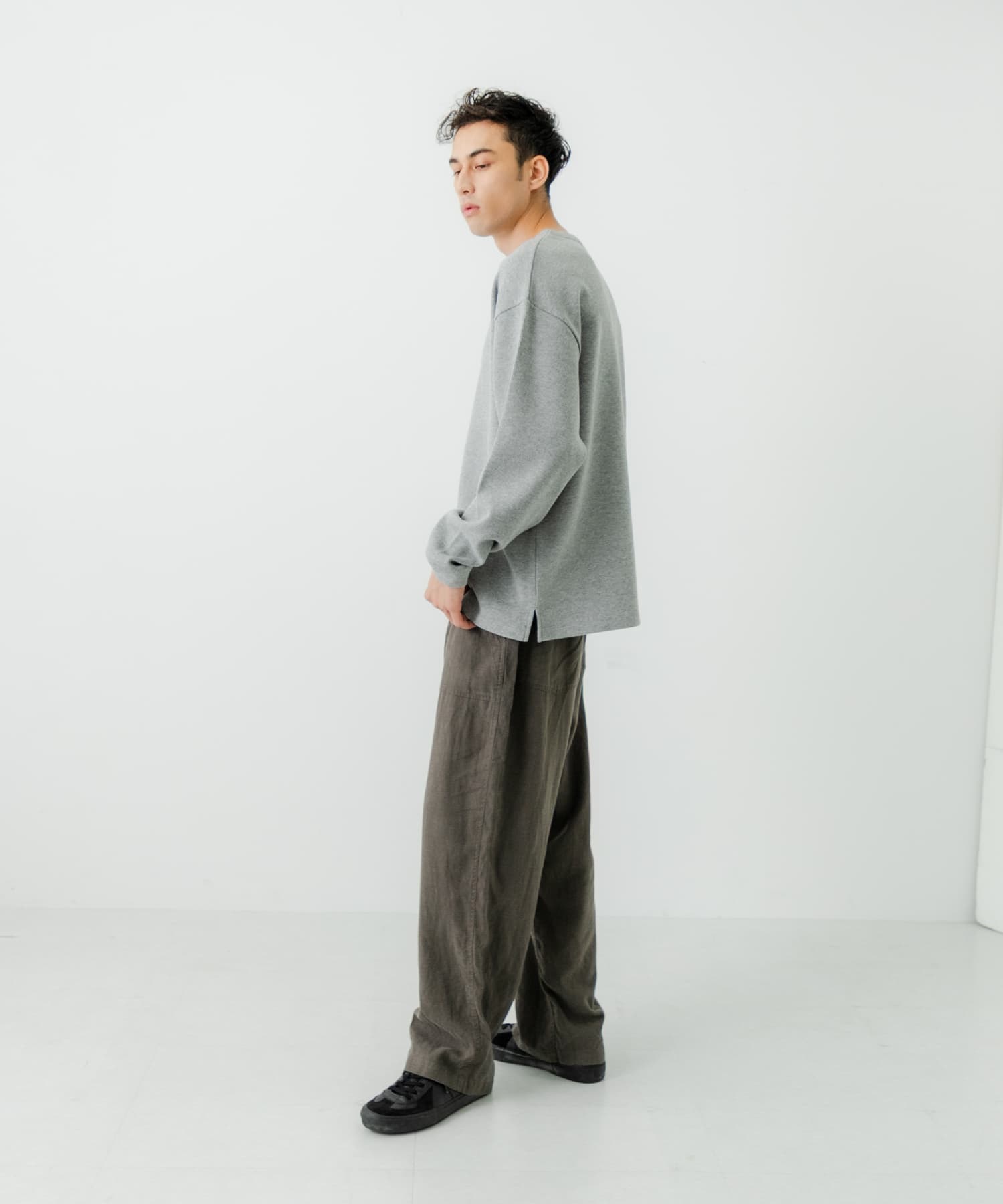 GRAY H
