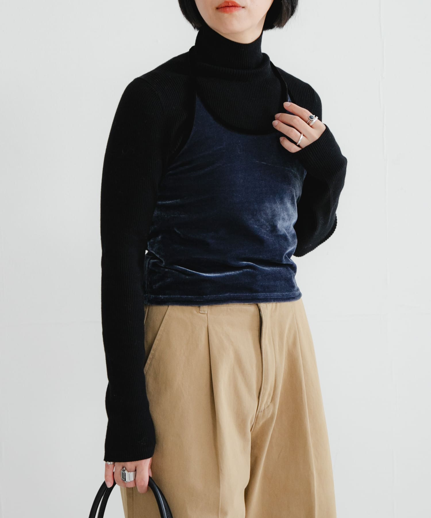 ホルターネックベロアビスチェ