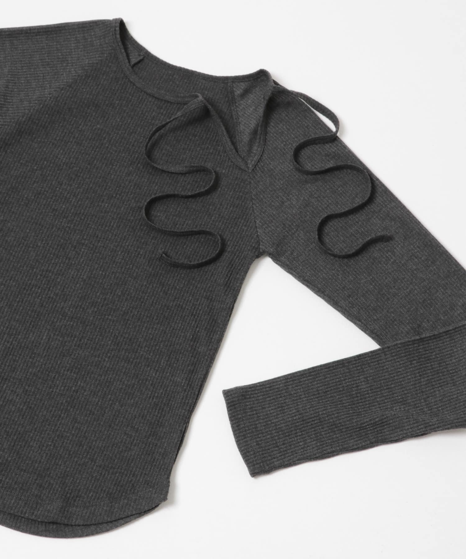 カットアウトリブトップス CHARCOAL FREE